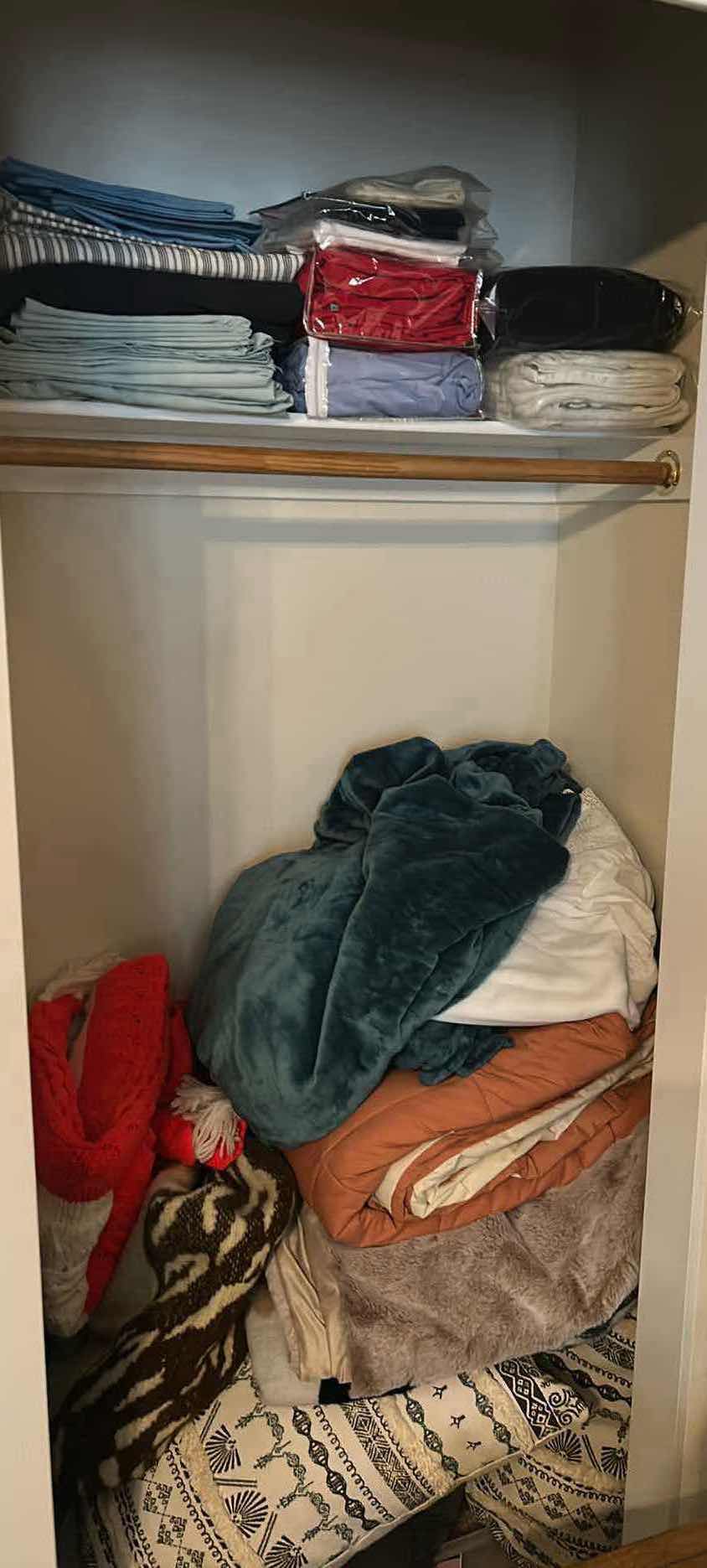 Photo 1 of CONTENTS OF CLOSET LINEN BLANKETS PILLOWS
