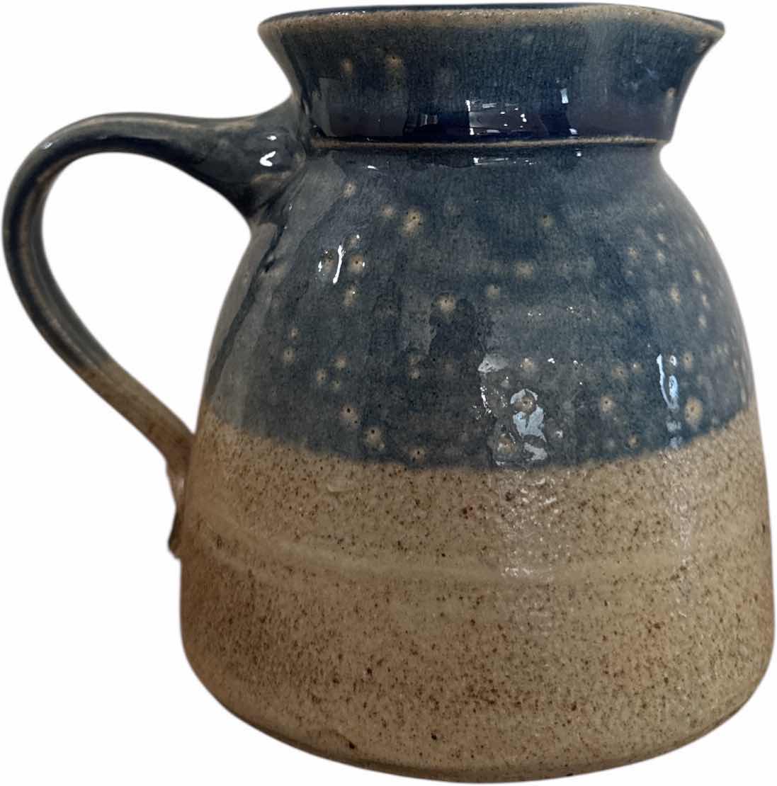 Photo 1 of GALENA TWO TONED STONEWARE POTTERY PITCHER 

D5” X H5.5”