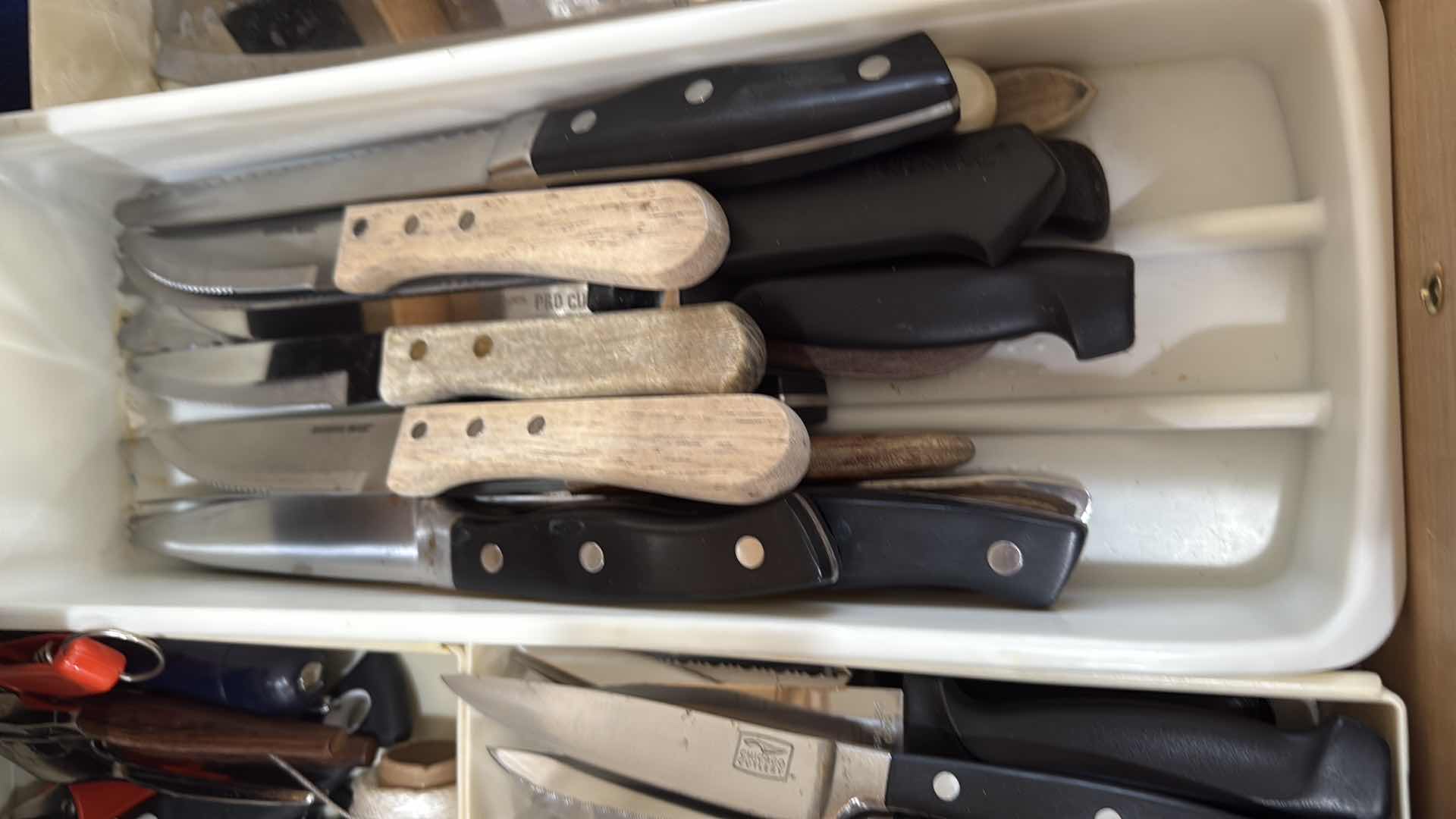 Photo 1 of CONTENTS OF KITCHEN DRAWER-KNIVES