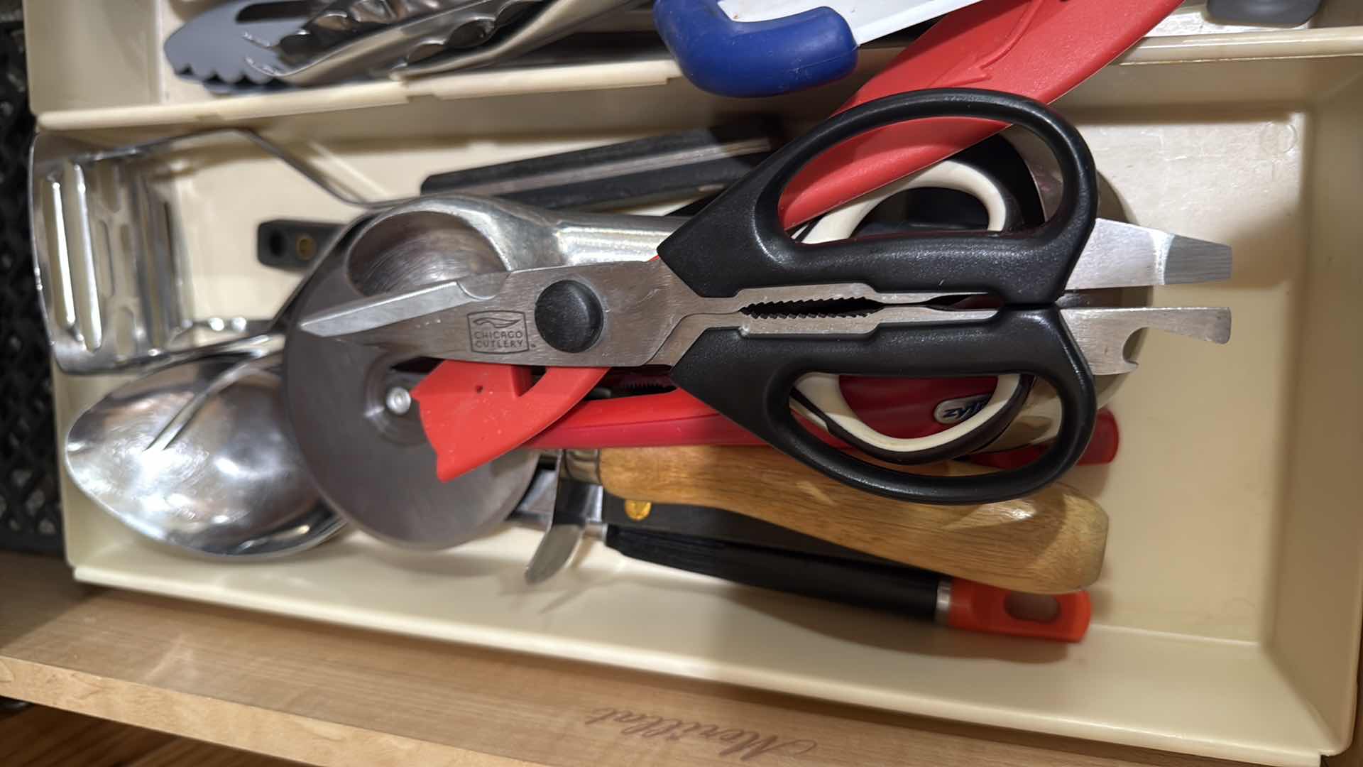 Photo 1 of CONTENTS OF KITCHEN DRAWER-UTENSILS