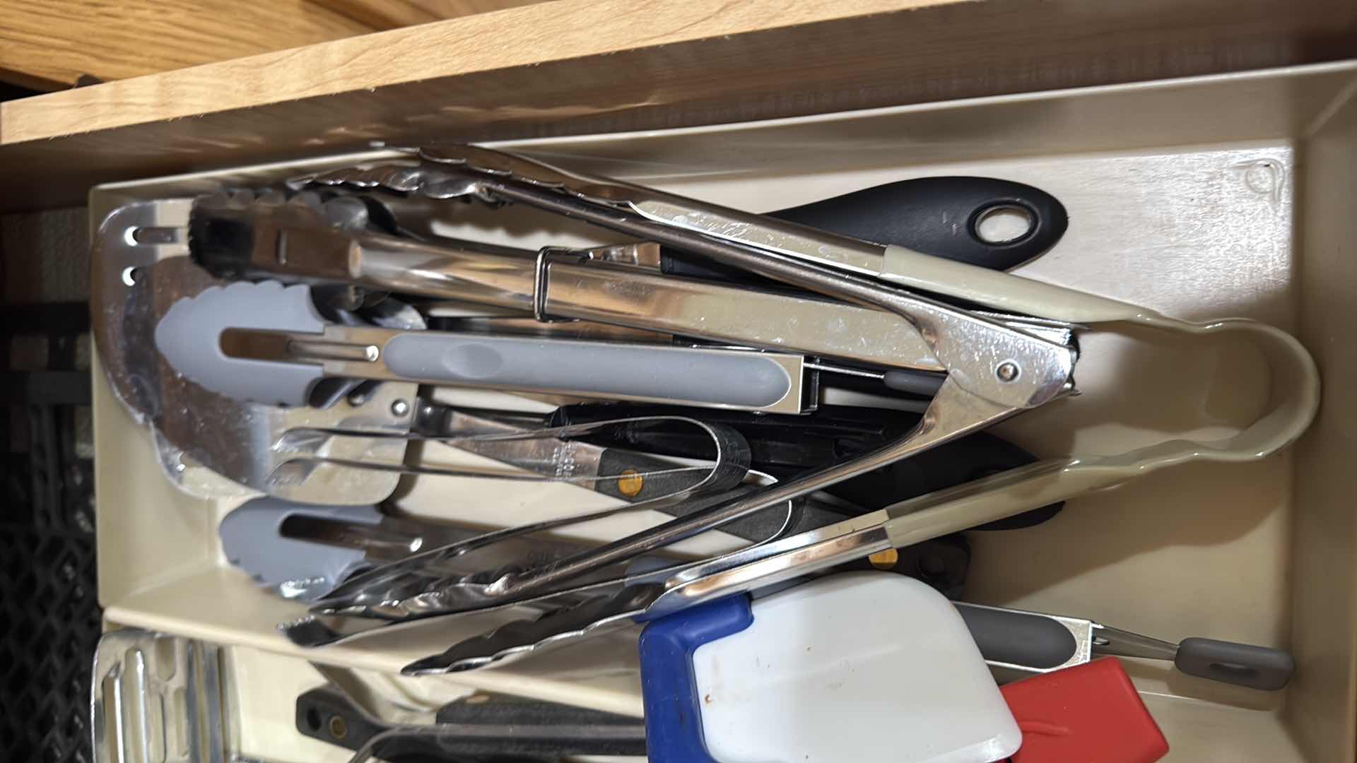 Photo 1 of CONTENTS OF KITCHEN DRAWER-UTENSILS