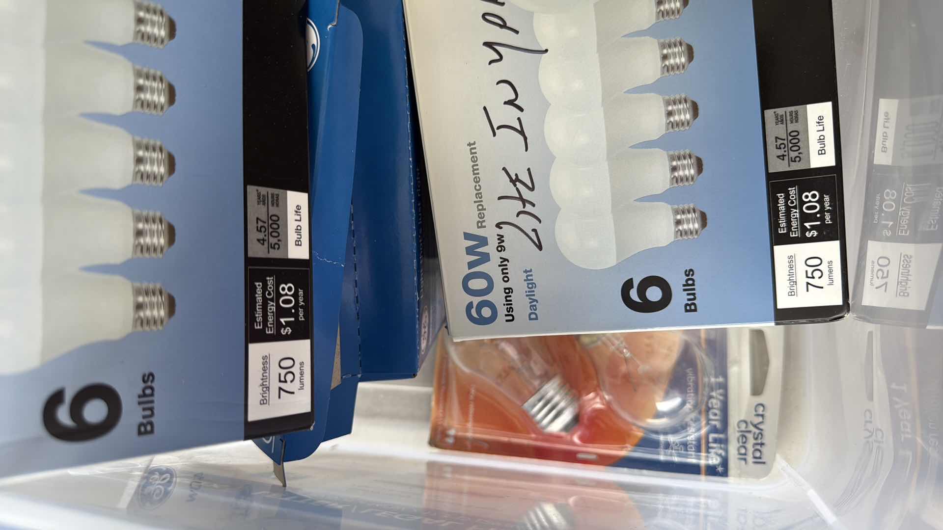 Photo 1 of CONTENTS OF TOTE-ASSORTED LIGHT BULBS