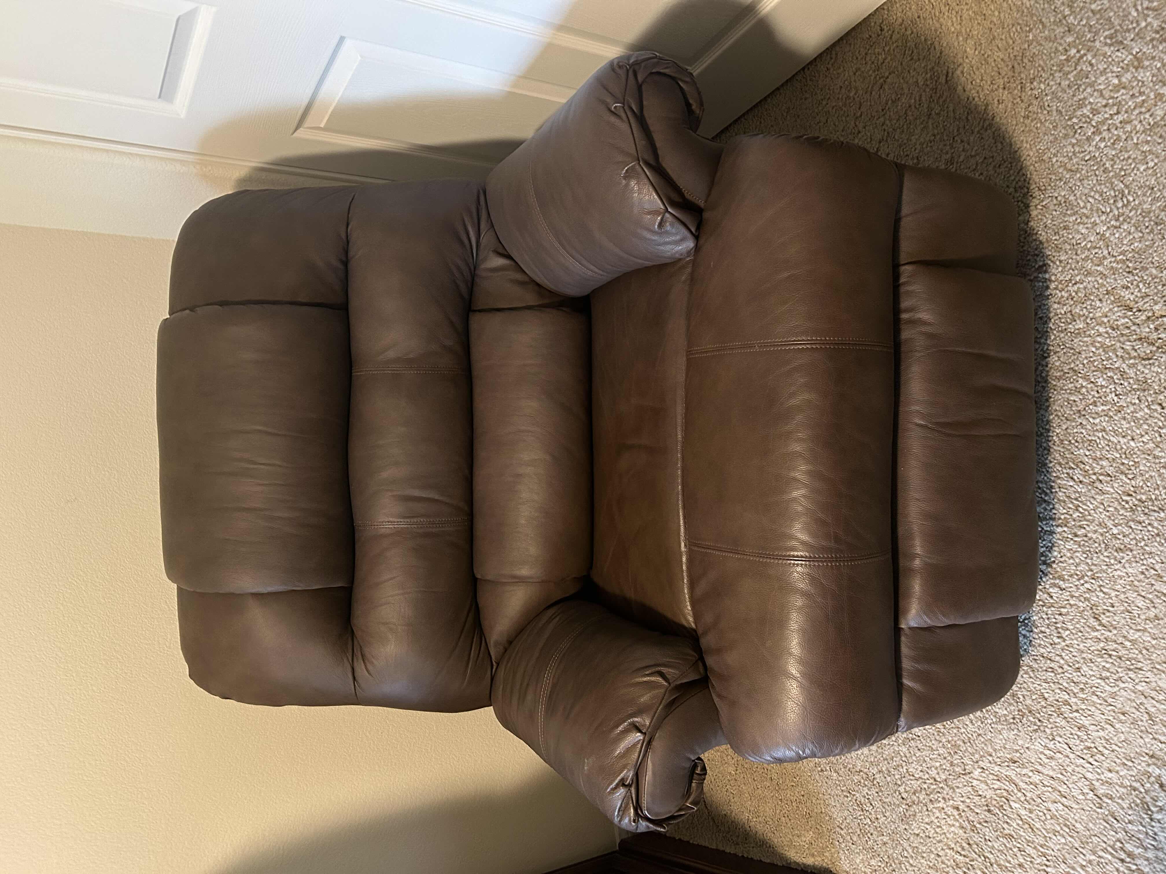 Photo 1 of STRATOLOUNGER BROWN LEATHER ROCKING RECLINER W MASSAGE RETAIL $700