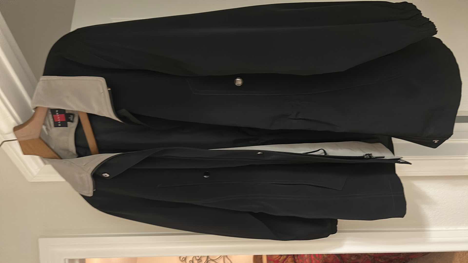 Photo 1 of 11 WOMEN JACKETS SIZE LARGE