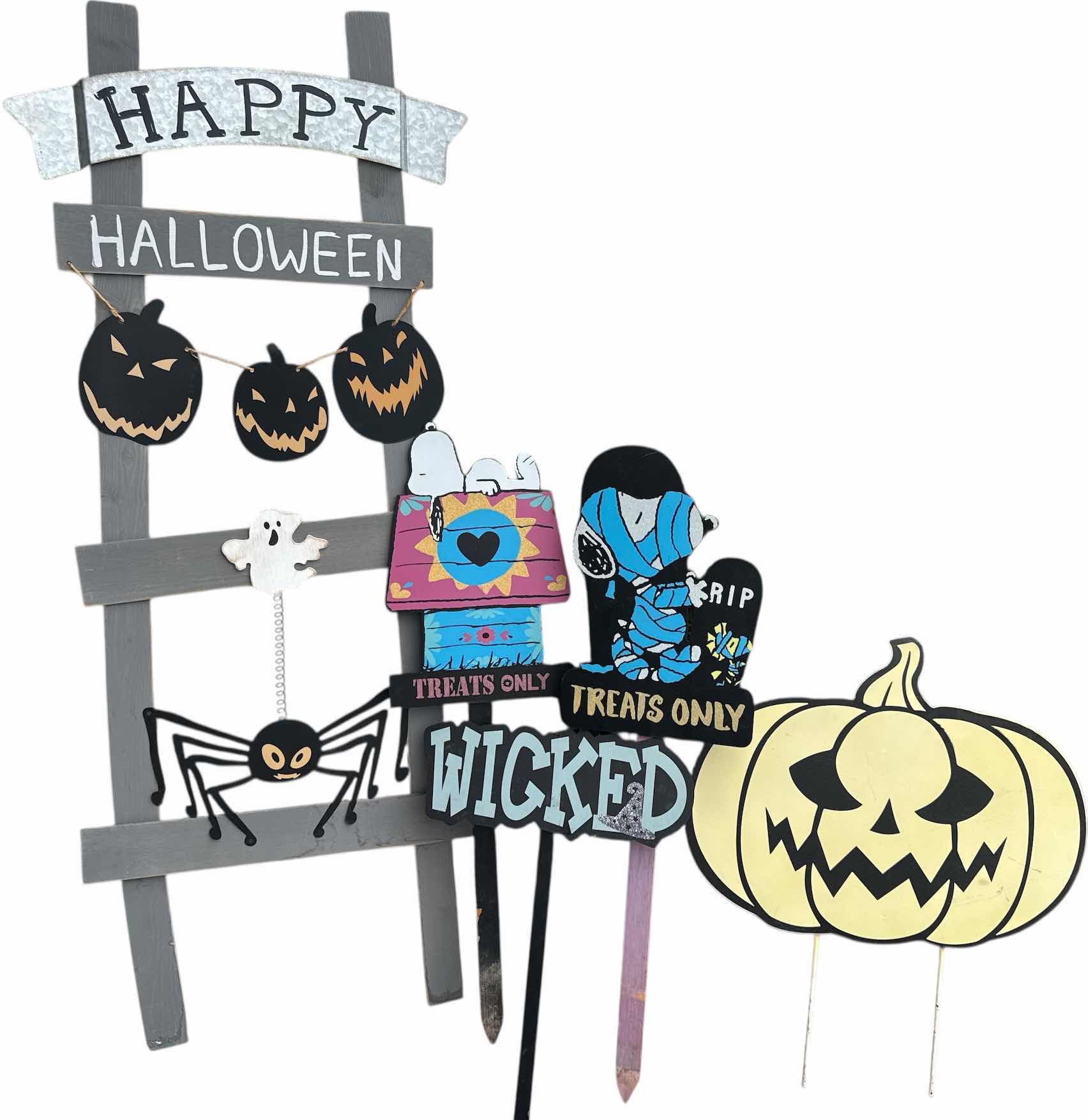 Photo 1 of HOLIDAY DECOR ASSORTED HALLOWEEN DECORATIONS
H55”