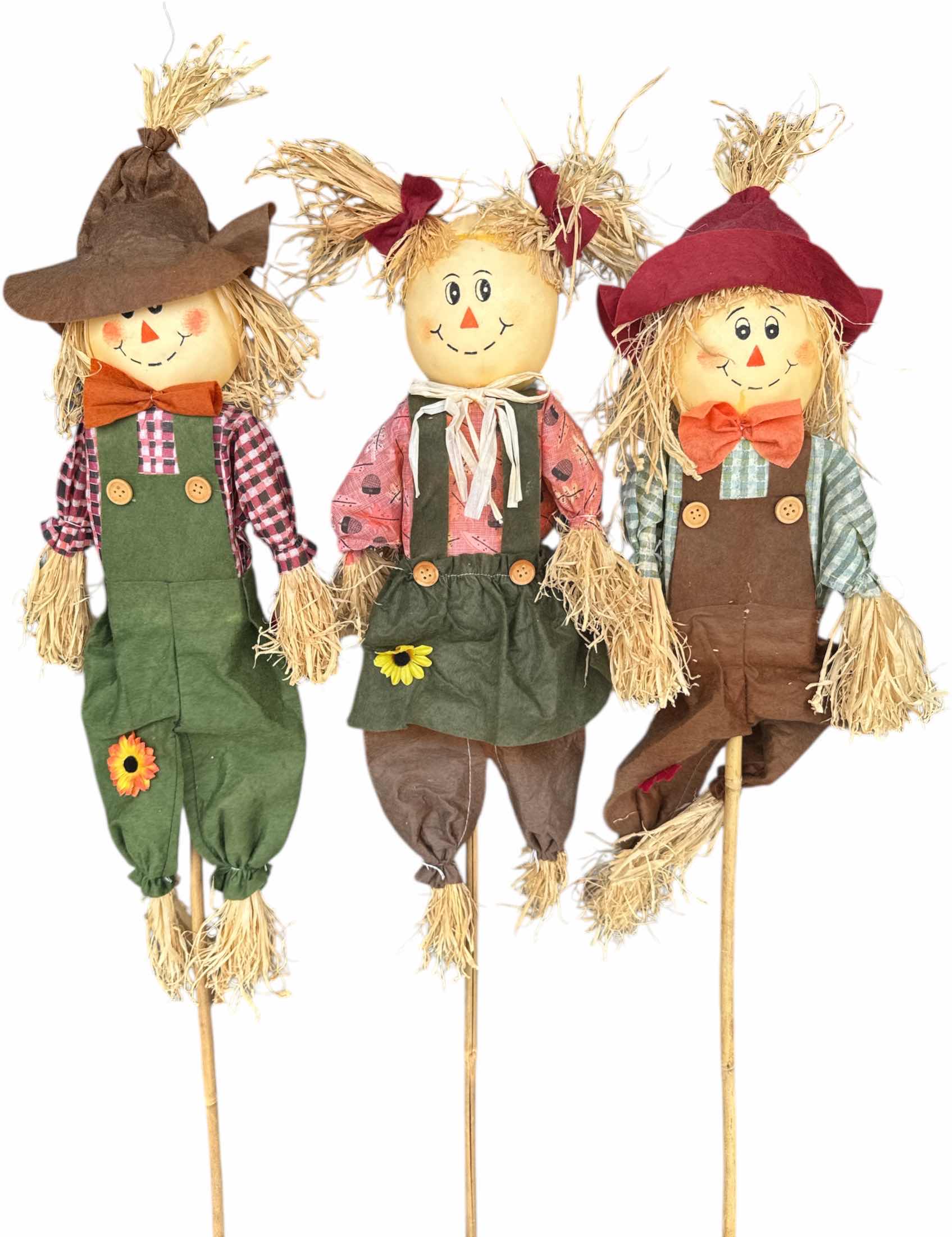 Photo 1 of OUTDOOR FALL DECOR SCARECROWS AND WELCOME LADDER 
H56” AND SMALLER