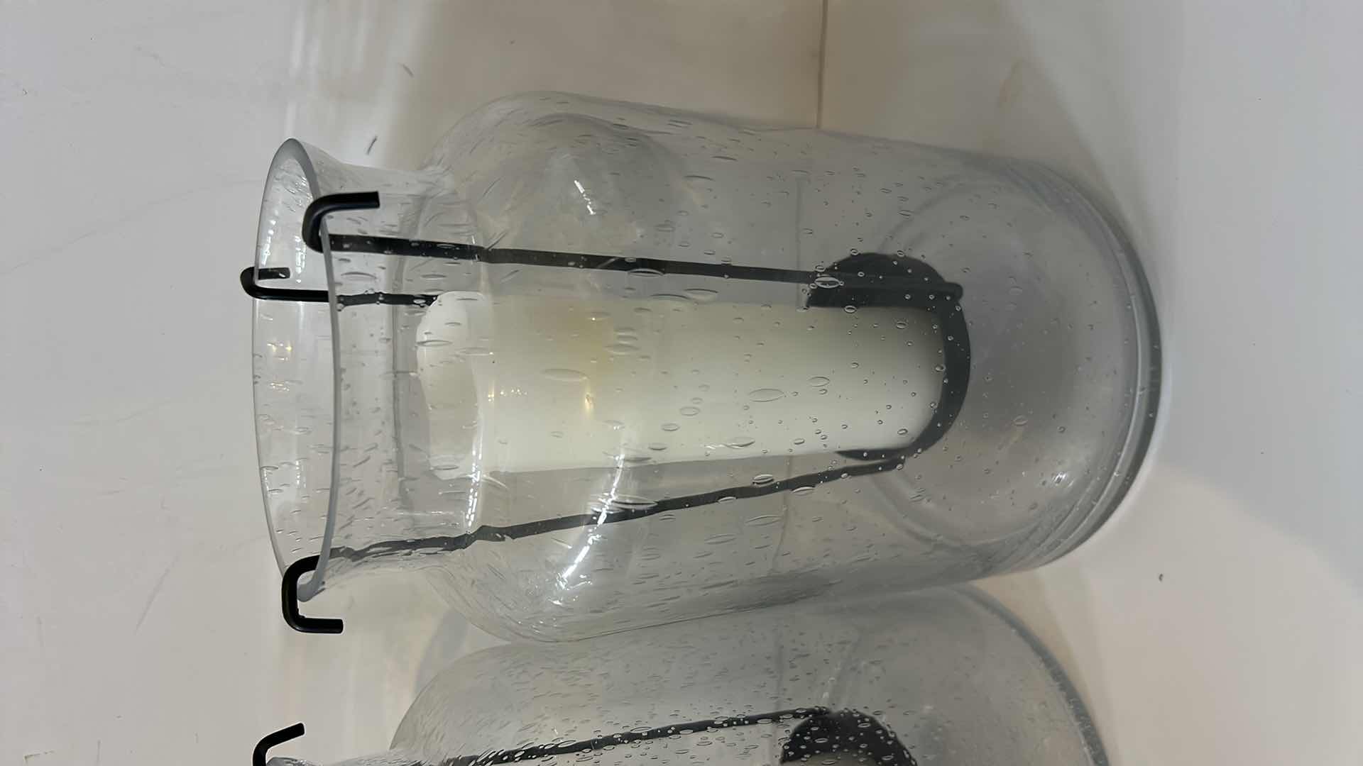 Photo 1 of 2 - H10.25” CRACKLE GLASS CANDLE HOLDERS