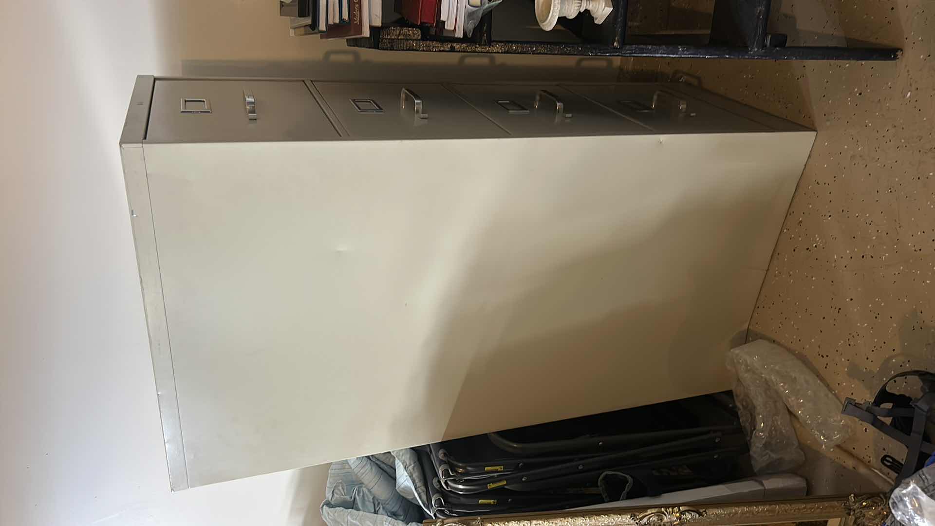 View 2 of METAL 4 DRAWER FILE CABINET 18“ x 26 1/2“ x H52“