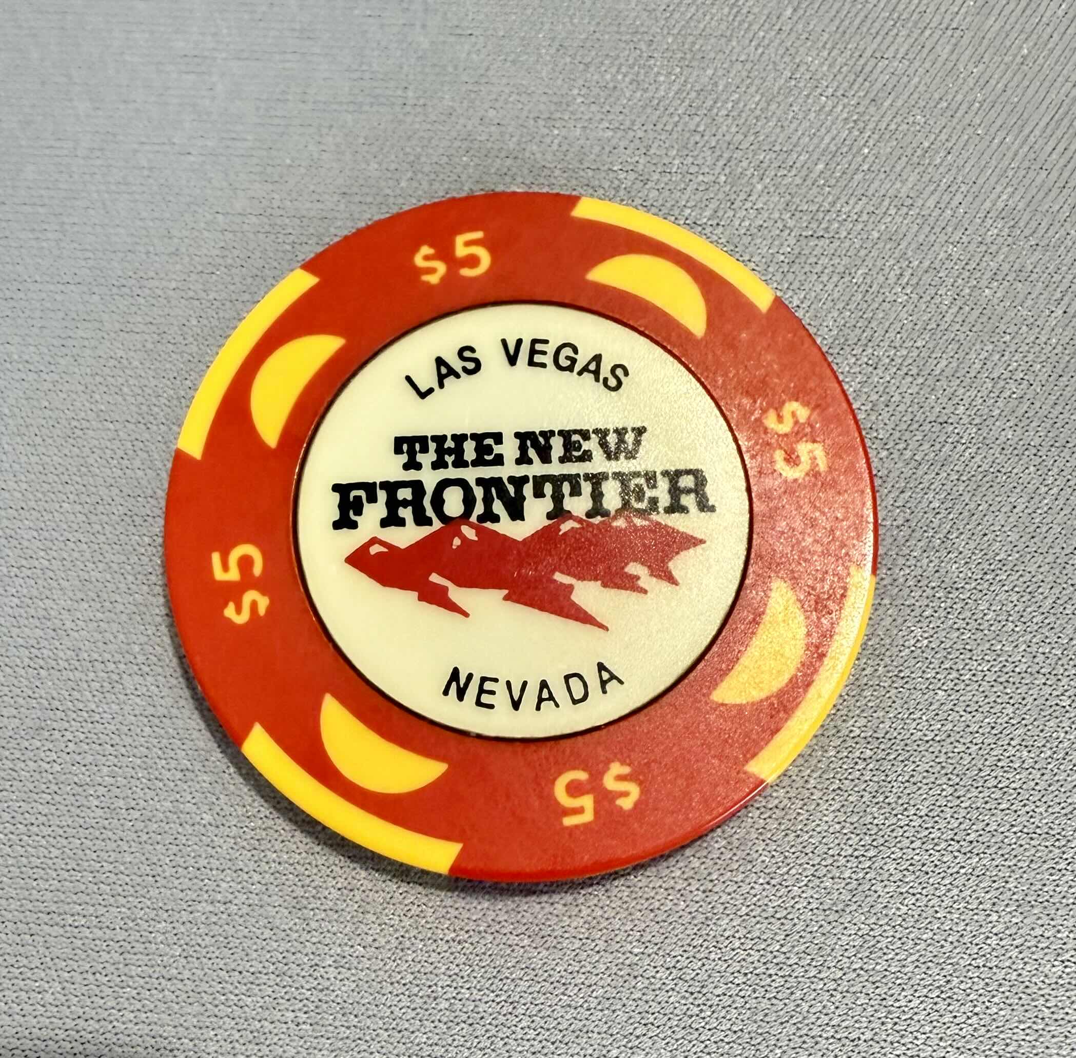 Photo 1 of 16-THE NEW FRONTIER CASINO LAS VEGAS $5 GAMING CHIPS