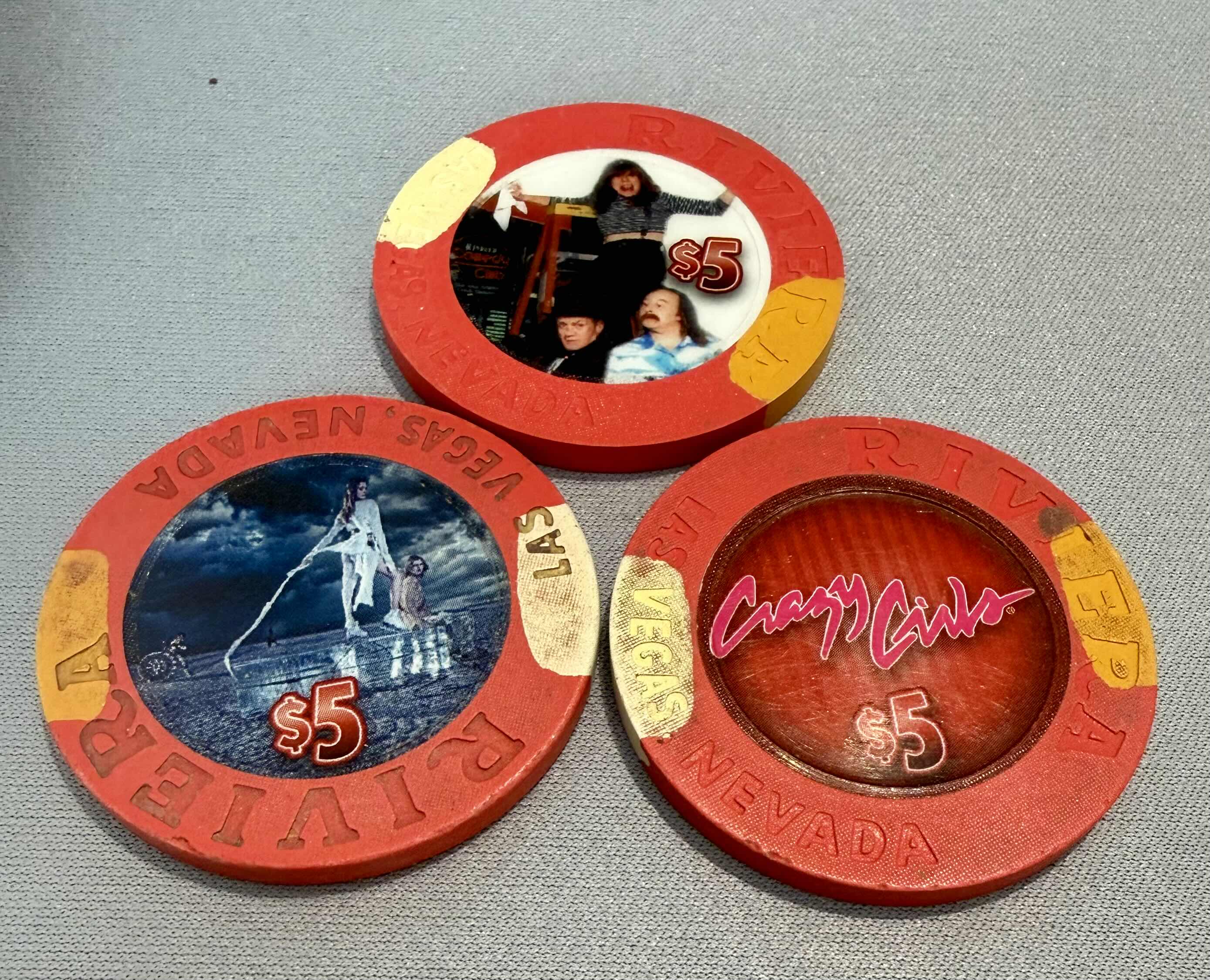 Photo 1 of 3-RIVIERA “ENTERTAINERS” LAS VEGAS $5.00 CASINO GAMING CHIPS