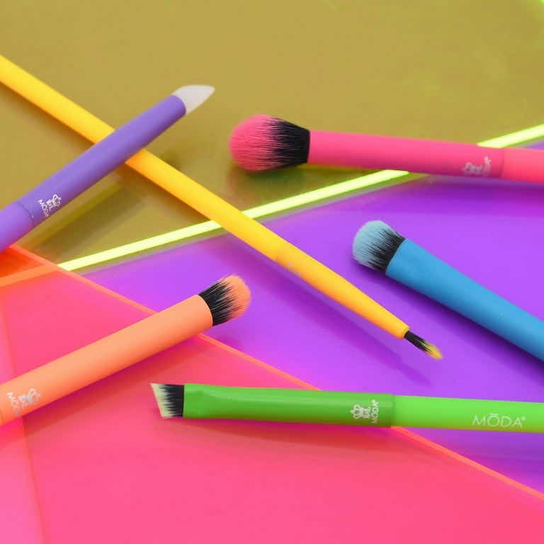 Photo 1 of NEW MODA TOTALLY ELECTRIC 6 PC BRIGHT EYE KIT & MODA METALLICS 2 PC ULTIMATE EYE SCULPTORS BRUSH SET