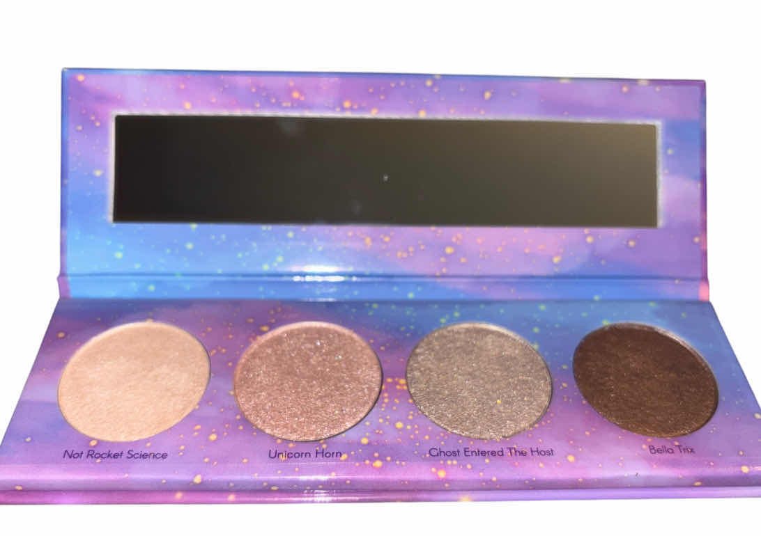 Photo 1 of NEW CIATÉ LONDON ‘THE EDITOR PALETTE’ 18 PC EYESHADOW PALETTE & SPACE CASE COSMETICS QUAD EYESHADOW SET