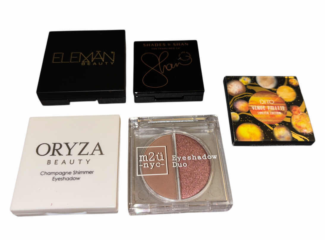 Photo 1 of NEW ASSORTED EYESHADOW DUOS, QUAD & SINGLE (5)