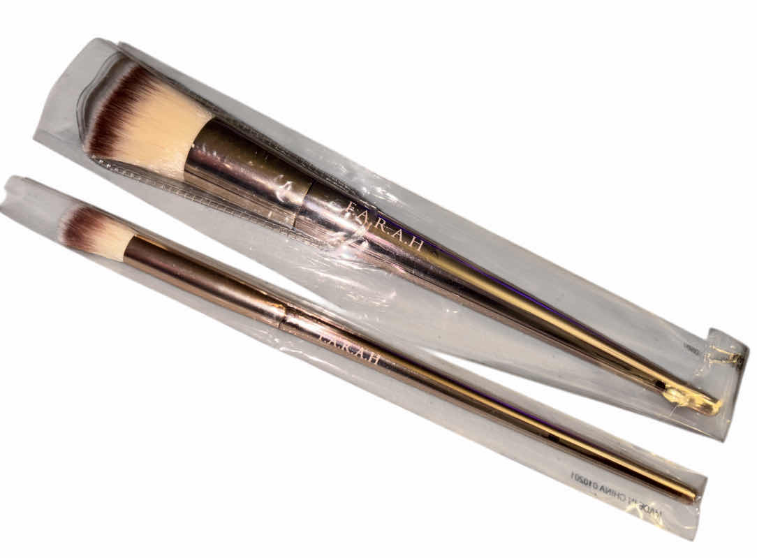 Photo 1 of NEW ASSORTED MAKEUP BRUSHES (10 PCS)