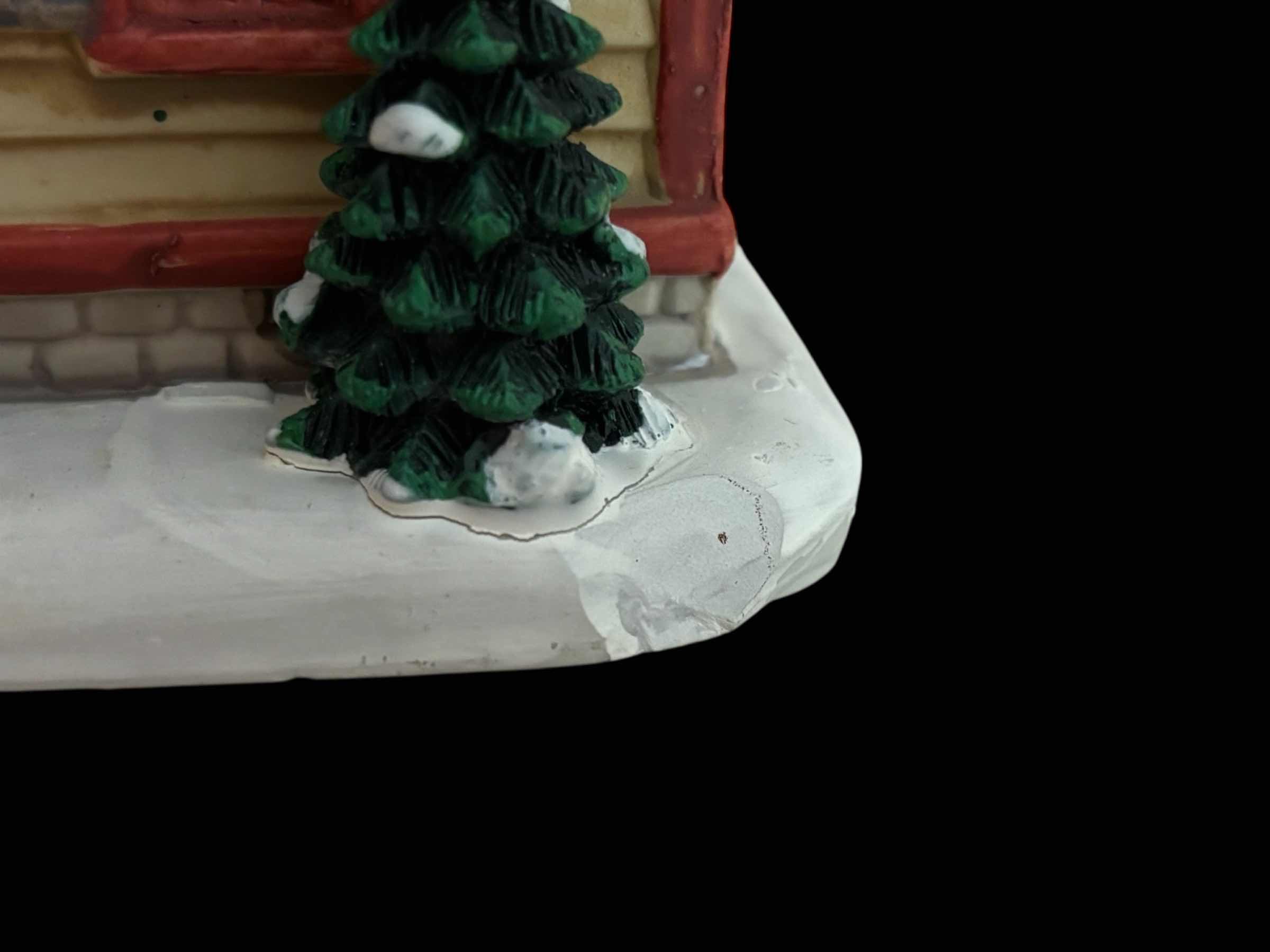 Photo 1 of LEMAX 2018 CADDINGTON VILLAGE PORCELAIN LIGHTED BUILDING- DAVIDSON RESIDENCE #85413 (READ NOTES)