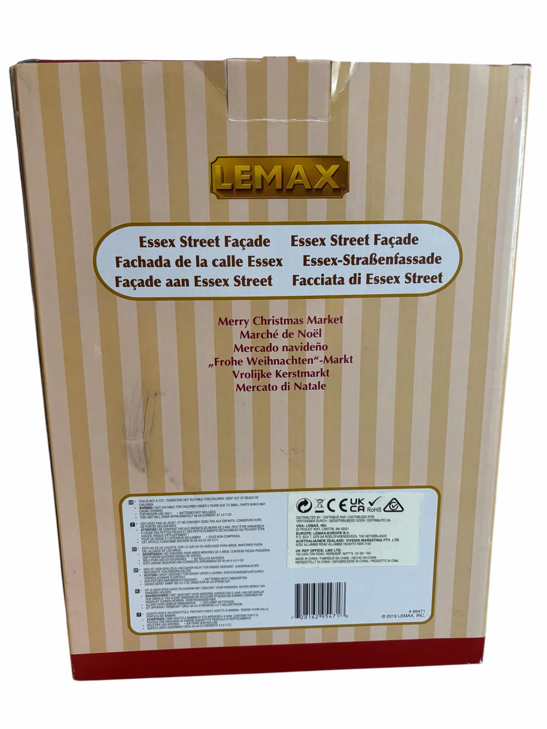 Photo 1 of LEMAX 2019 CADDINGTON VILLAGE POLYRESIN HANGING WALL SETTING- MERRY CHRISTMAS MARKET #95471