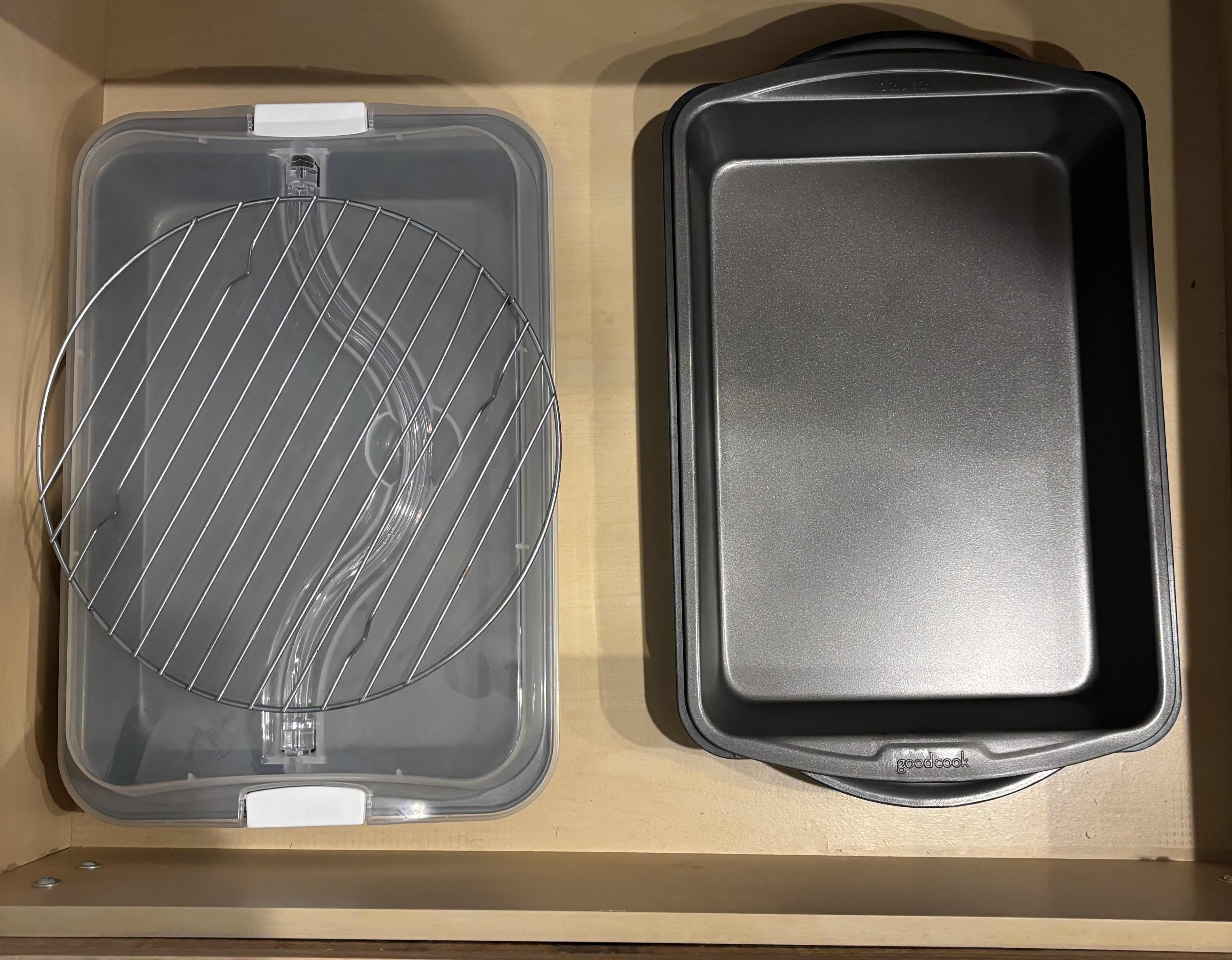 Photo 1 of CONTENTS OF KITCHEN DRAWERS (2)