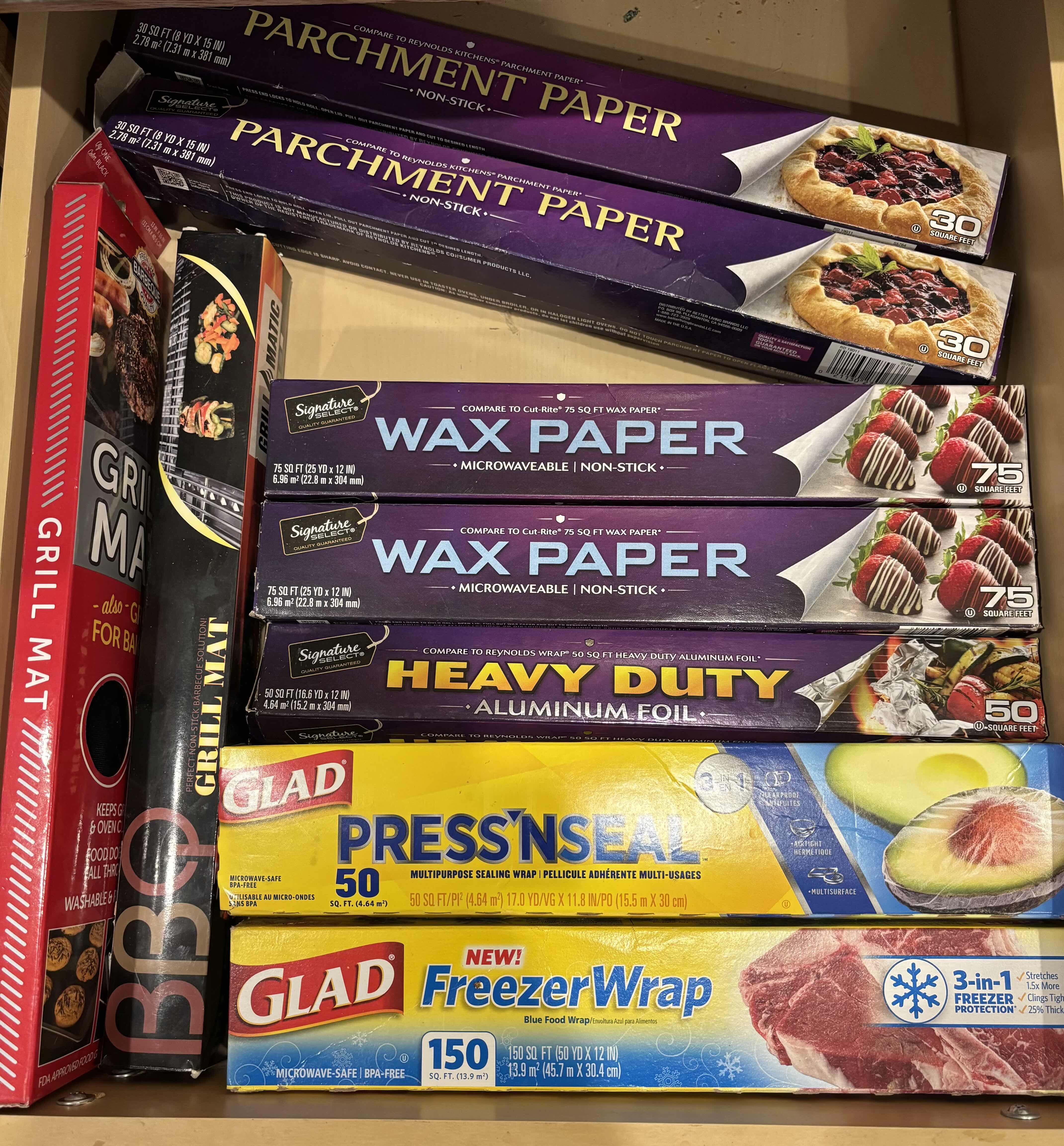 Photo 1 of CONTENTS OF KITCHEN DRAWER