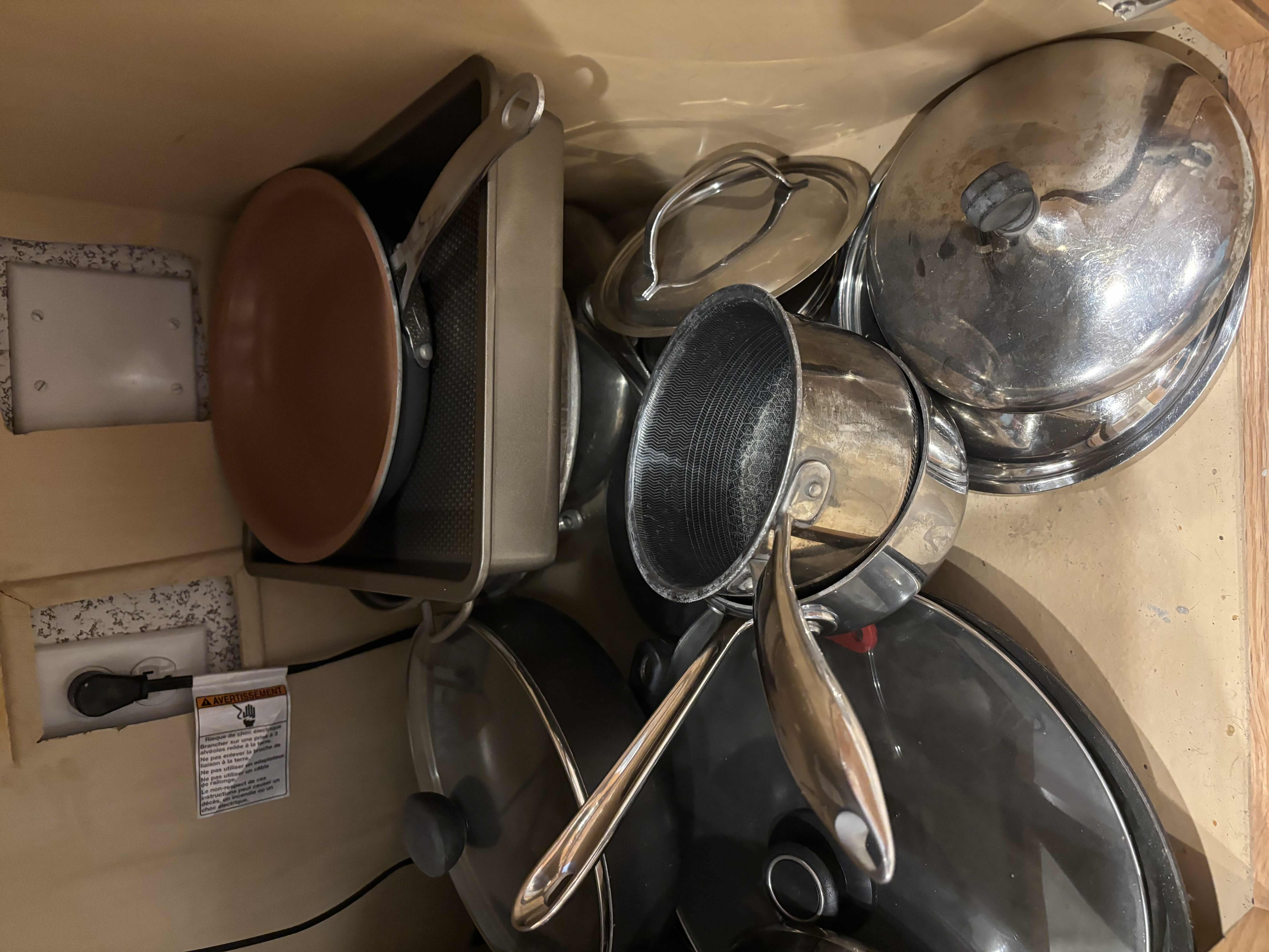Photo 1 of CONTENTS OF KITCHEN CABINET