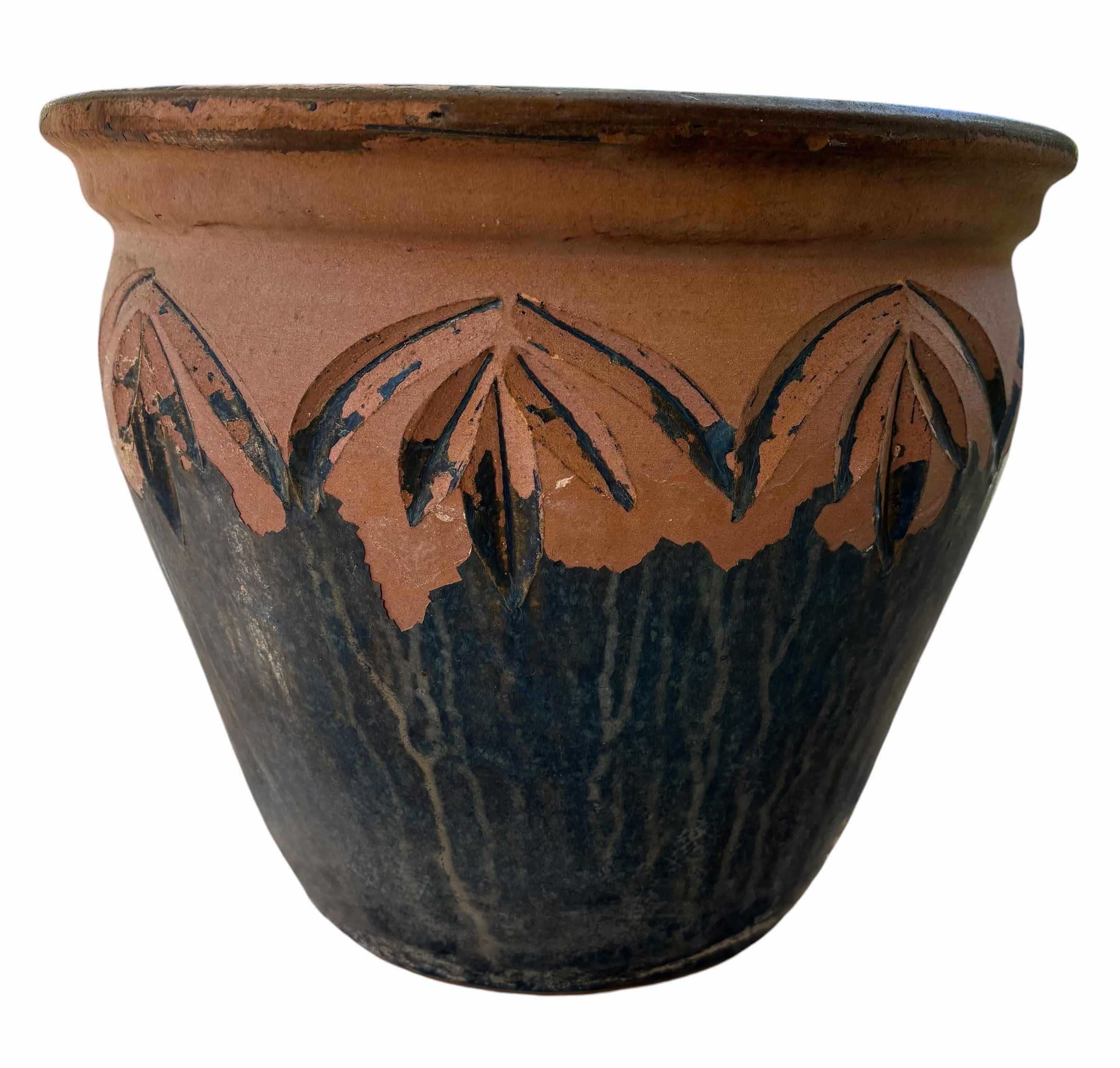 Photo 1 of OUTDOOR PLANTING POT H12”