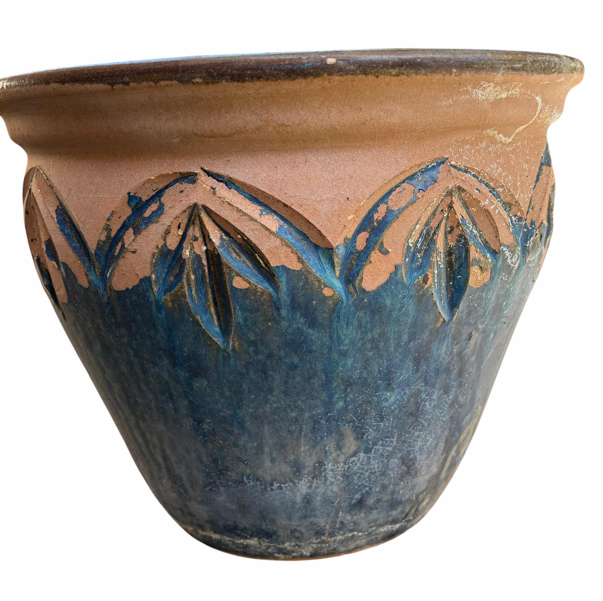 Photo 1 of OUTDOOR PLANTING POT H12”