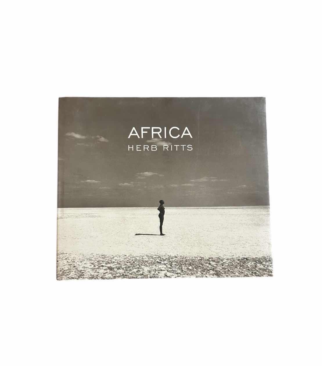 Photo 1 of BOOK WITH REAL PICTURES BASED ON THE CULTURE OF AFRICA
