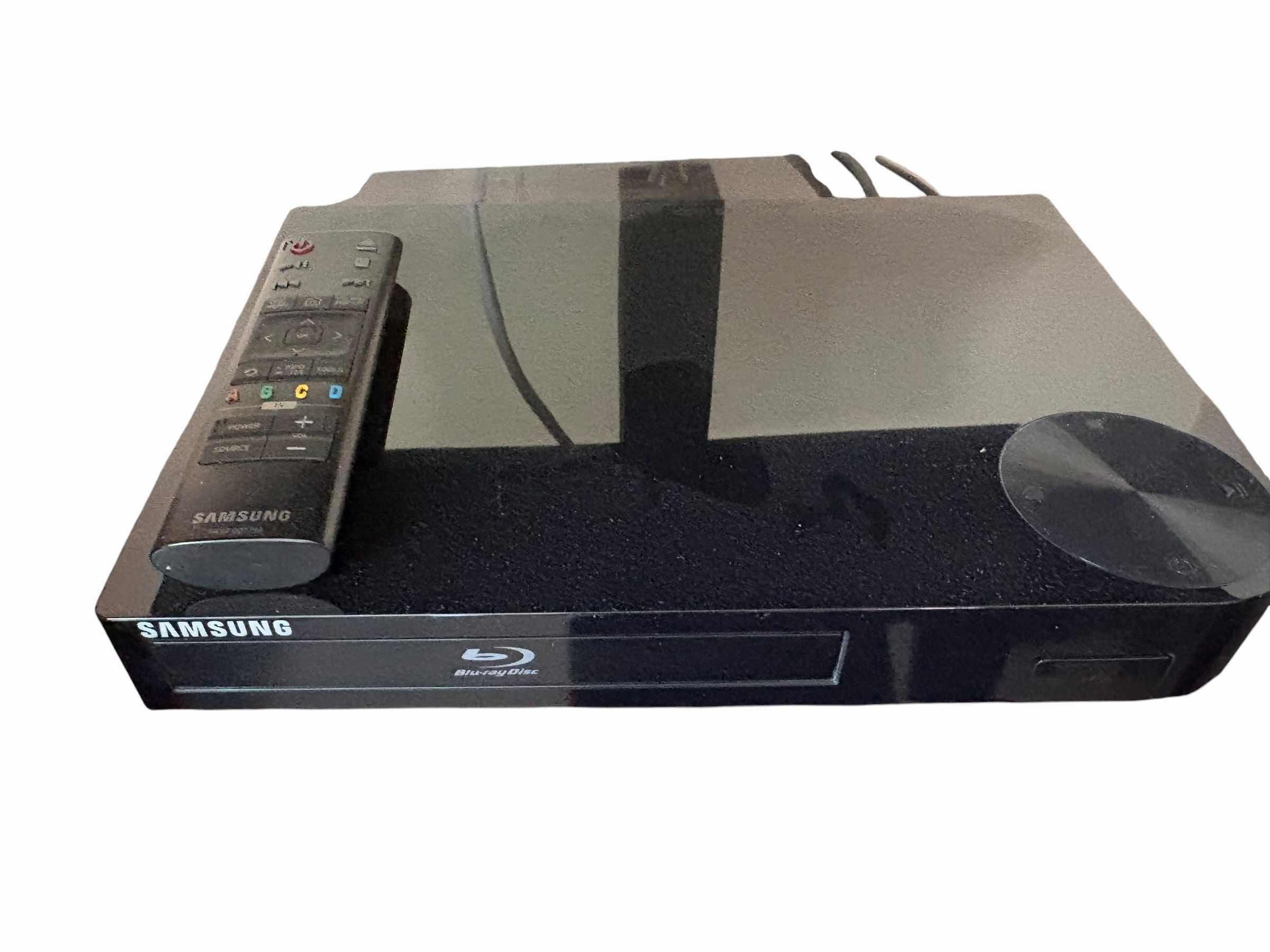 Photo 1 of SAMSUNG DVD PLAYER MODEL 80-F5700