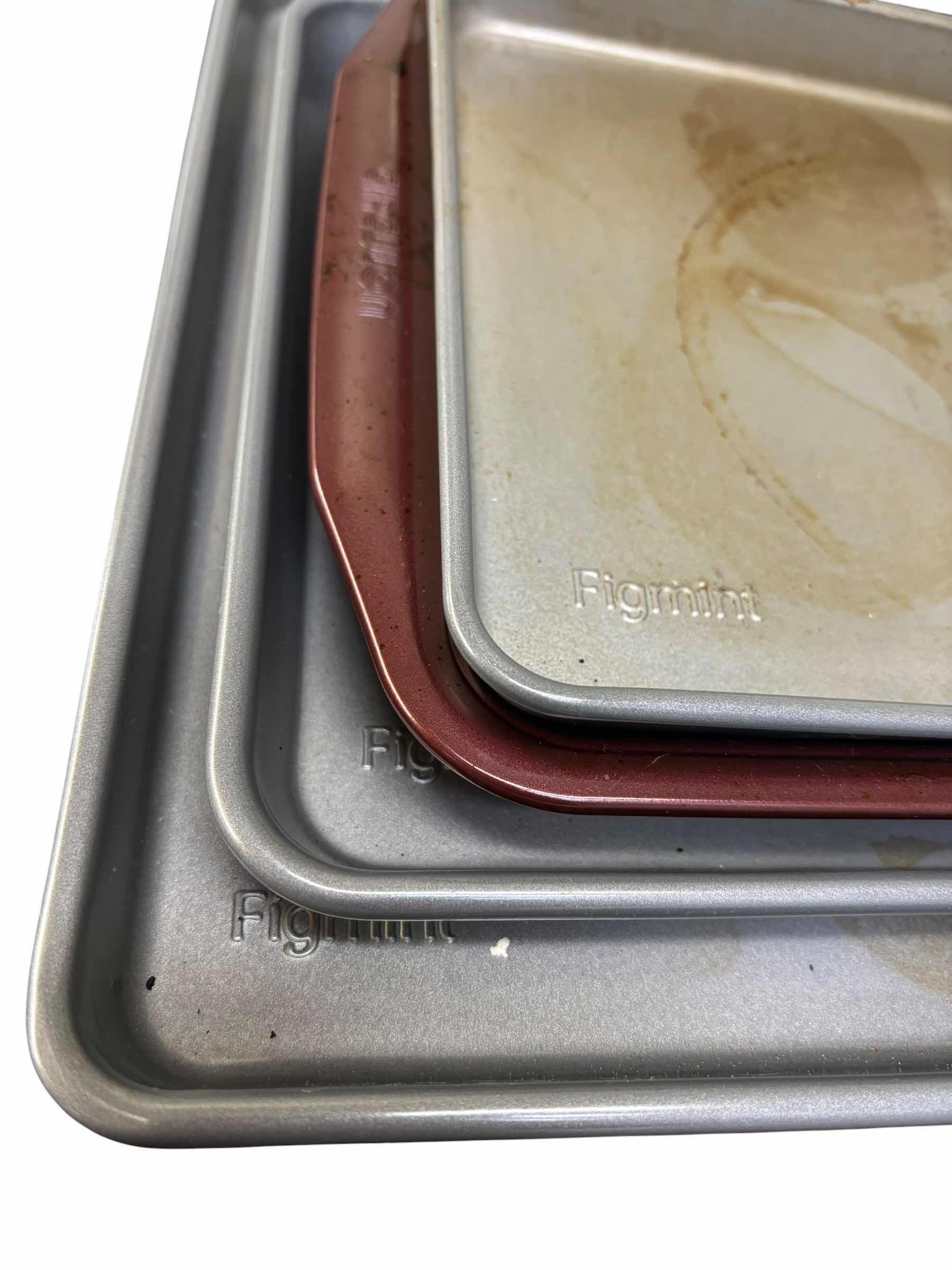 Photo 1 of FIGMINT (3) & CIRCULON (1) COOKIE SHEETS & BUNDT CAKE HOLDER