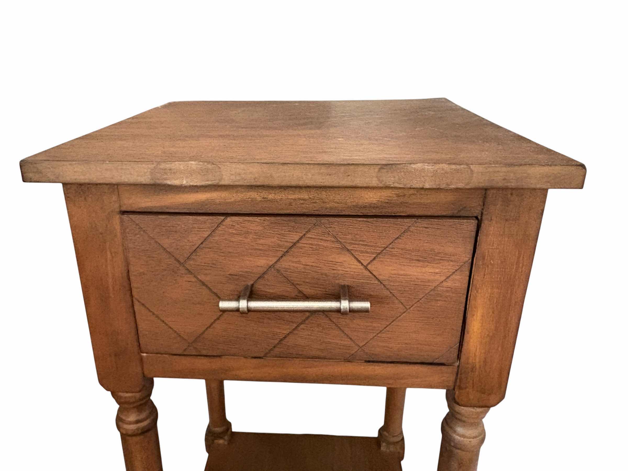 View 3 of SAFAVIEH PEYTON 1-DRAWER ACCENT TABLE W HERRINGBONE DRAWER DESIGN 14”X14”X28” $154