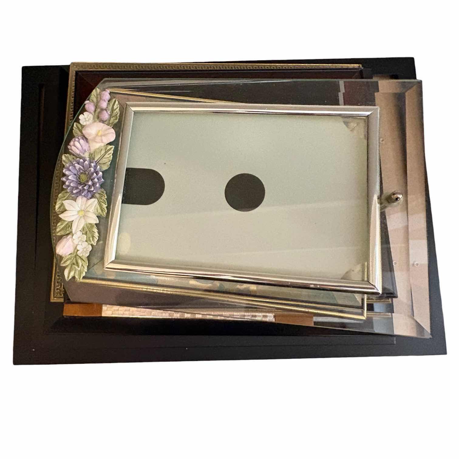 Photo 1 of (8)PCS PICTURE FRAME-BLACK GOLD AND OTHER COLORS