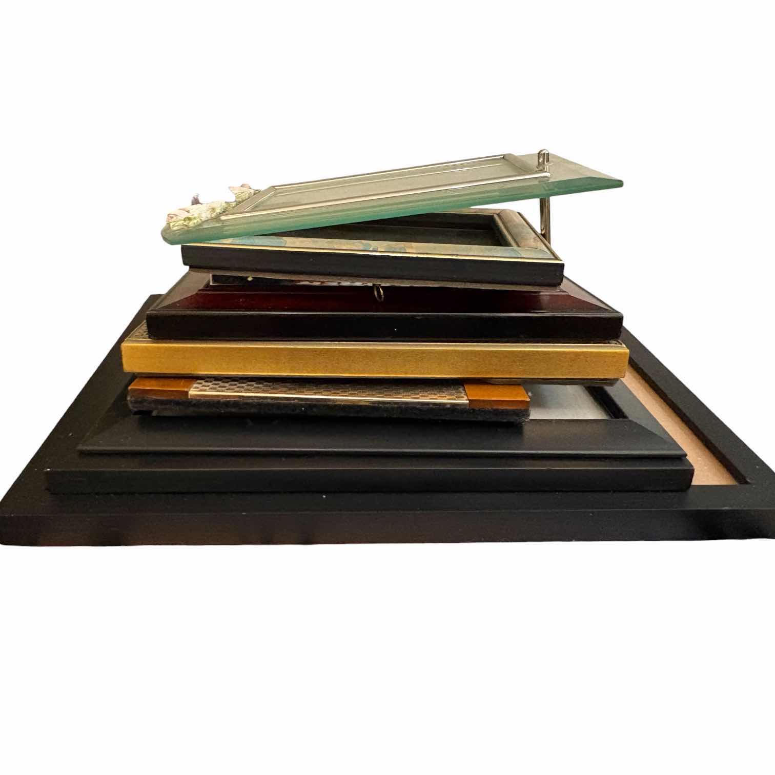 Photo 1 of (8)PCS PICTURE FRAME-BLACK GOLD AND OTHER COLORS