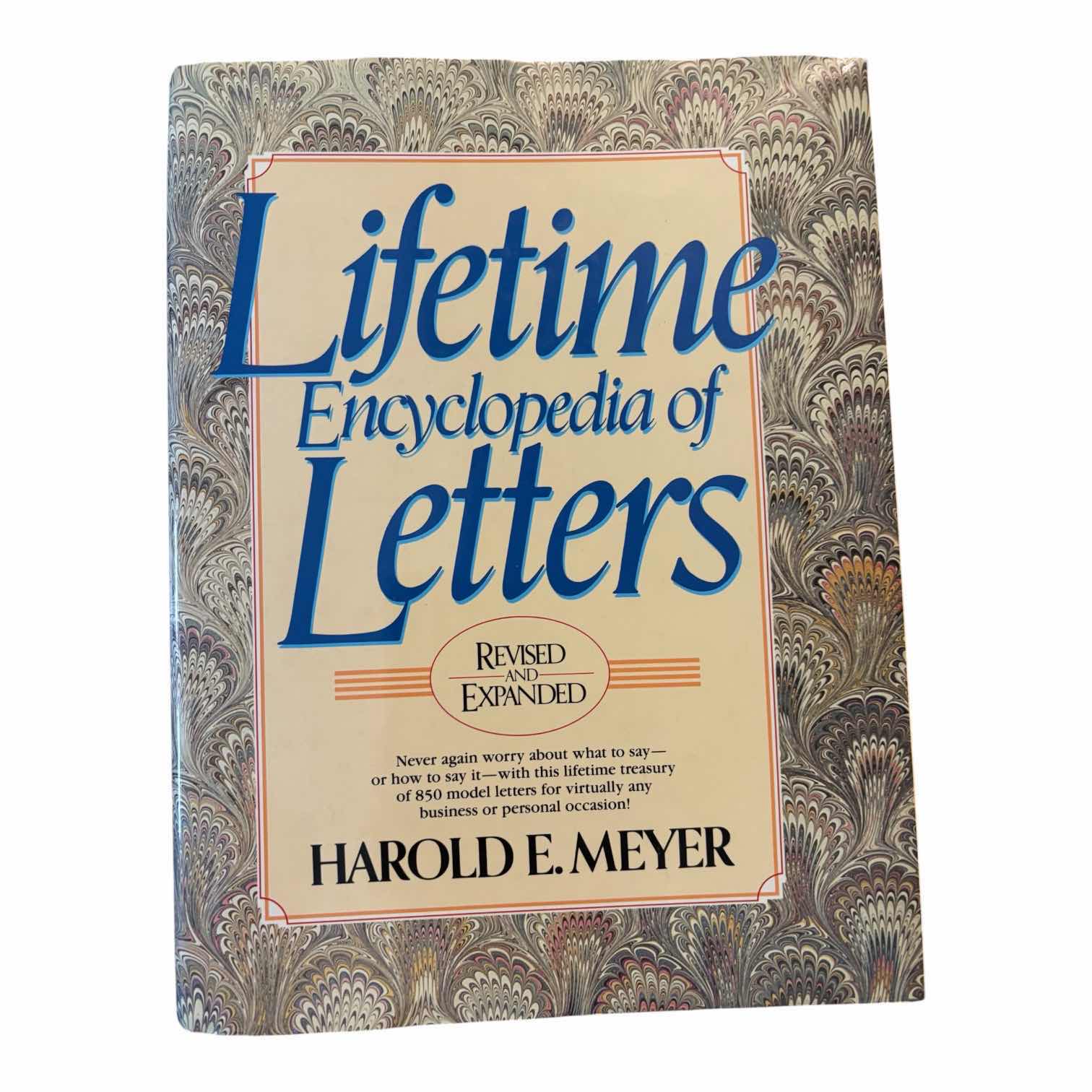 Photo 1 of WEBSTERS COLLEGE DICTIONARY, HANDYMAN HINTS, HEALTH & ENCYCLOPEDIA BOOKS (5)