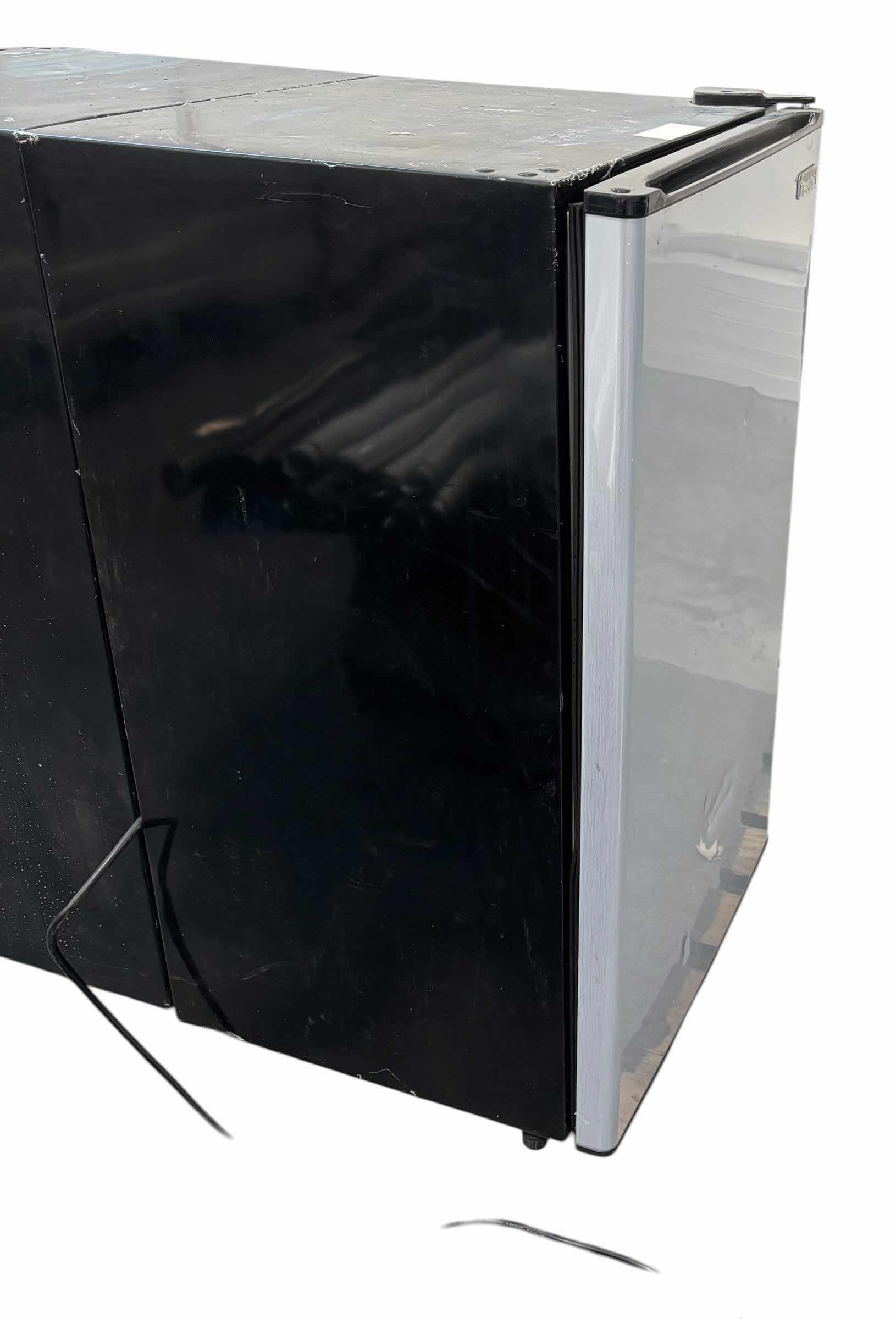 Photo 1 of MAGIC CHEF MINI FRIDGE 18” X 19” X32”H