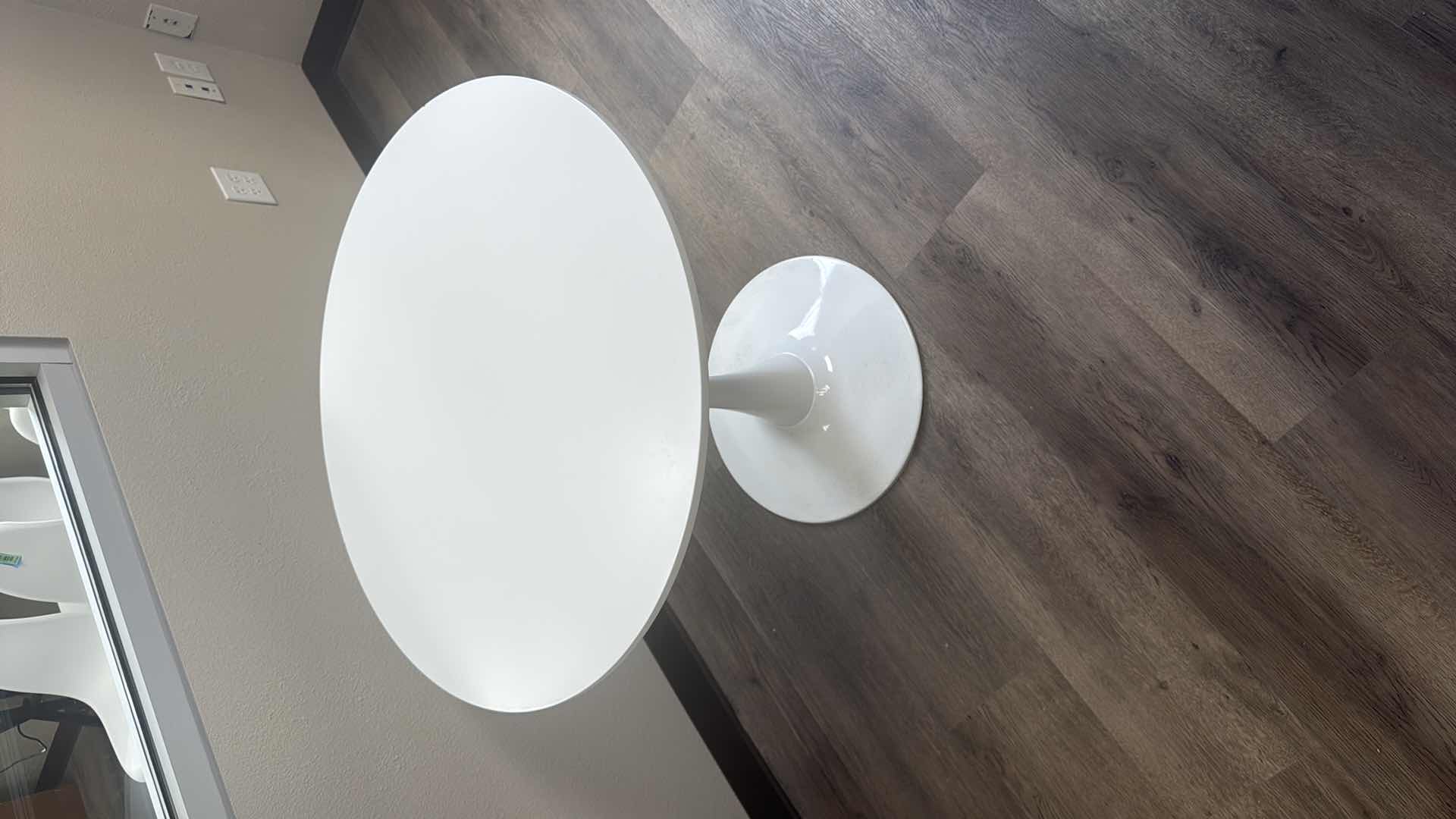 Photo 1 of 32” ROUND MID-CENTURY MODERN TULIP DINING TABLE W WOOD TOP & GLOSS IRON BASE H29”
