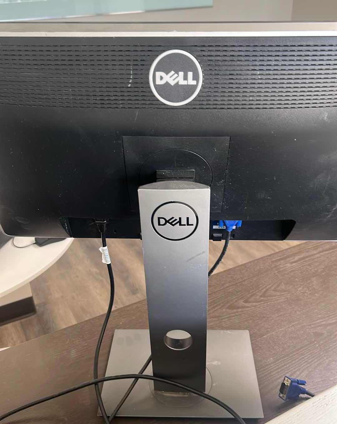 Photo 1 of DELL P2217 22" LED BACKLIT LCD MONITOR W STAND