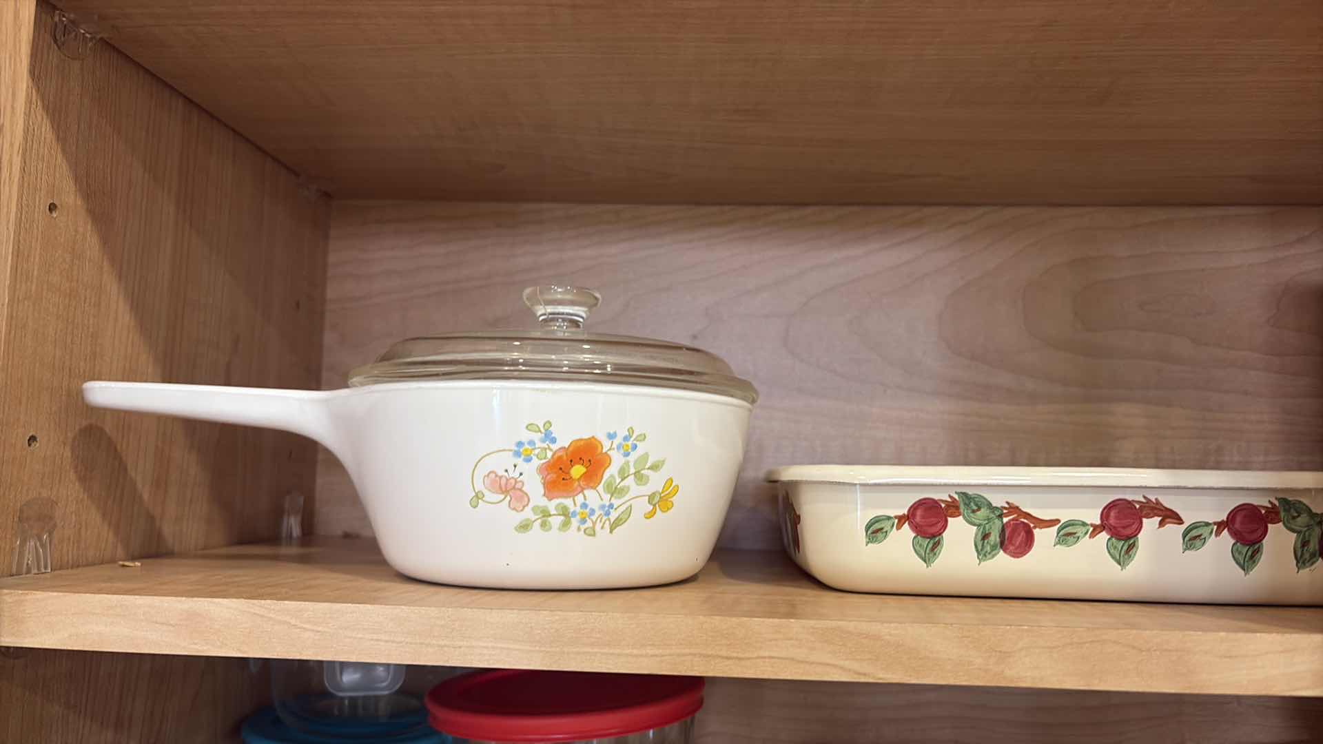 Photo 1 of CONTENTS OF CABINET FOOD STORAGE CONTAINER & BAKEWARE– GLASS, CERAMIC & PLASTIC PIECES