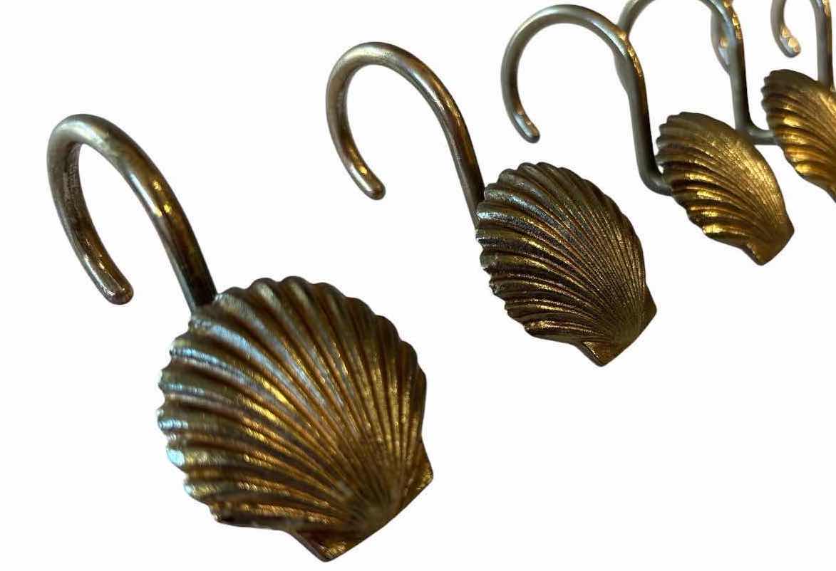 Photo 1 of (11)PCS COASTAL SEASHELL & STARFISH SHOWER CURTAIN HOOKS