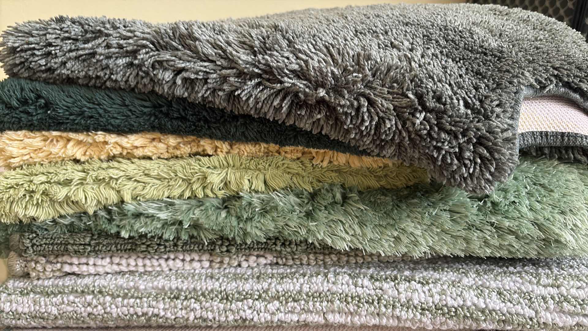 Photo 1 of (13)PCS BATH AND TOILET MATS- GREEN AND BROWN