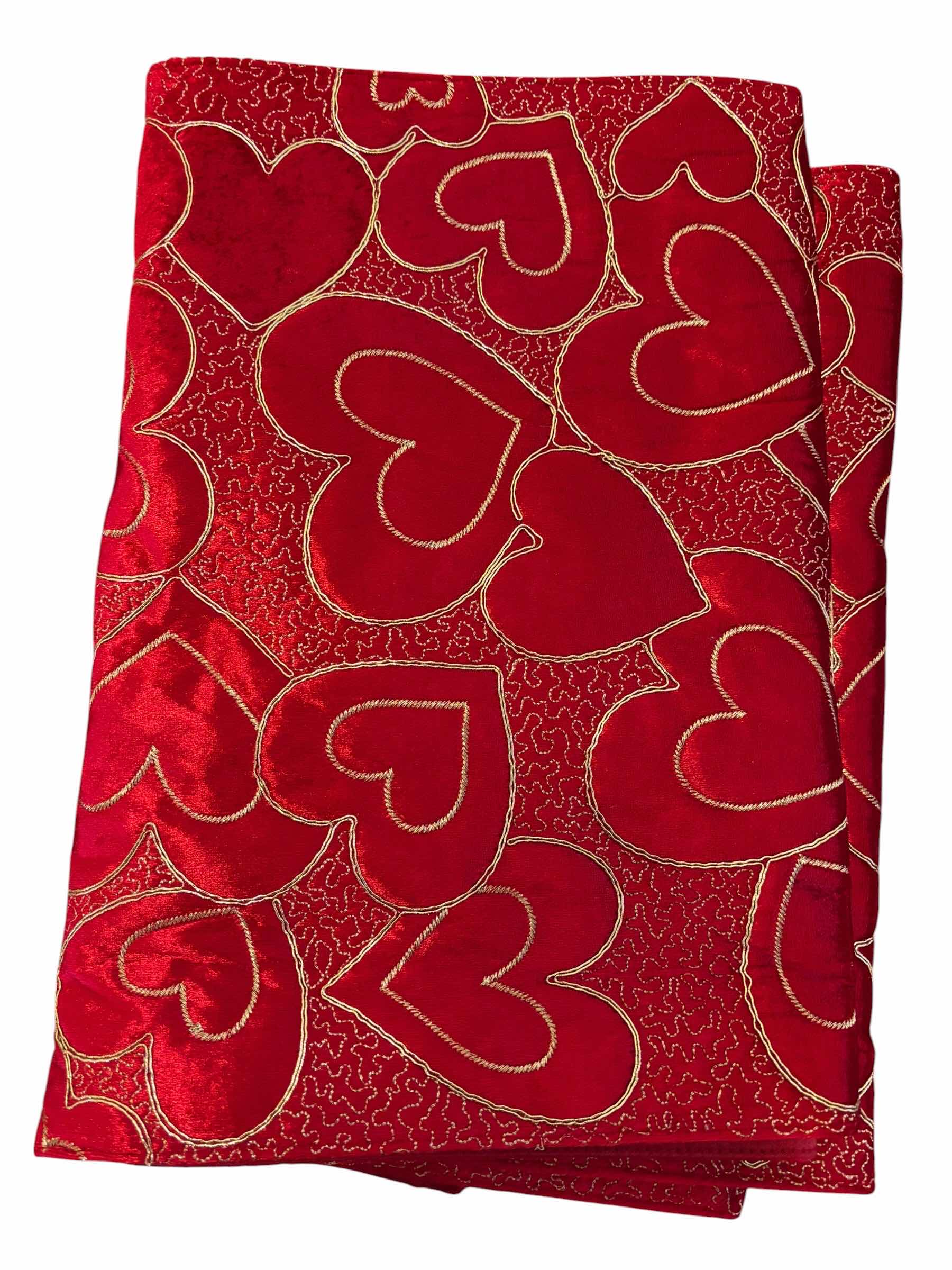 Photo 1 of CHRISTMAS & VALENTINES DAY TABLE RUNNERS