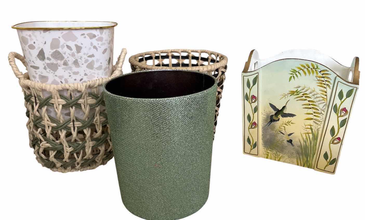 Photo 1 of (8)PCS SMALL TRASH BINS H11.25”