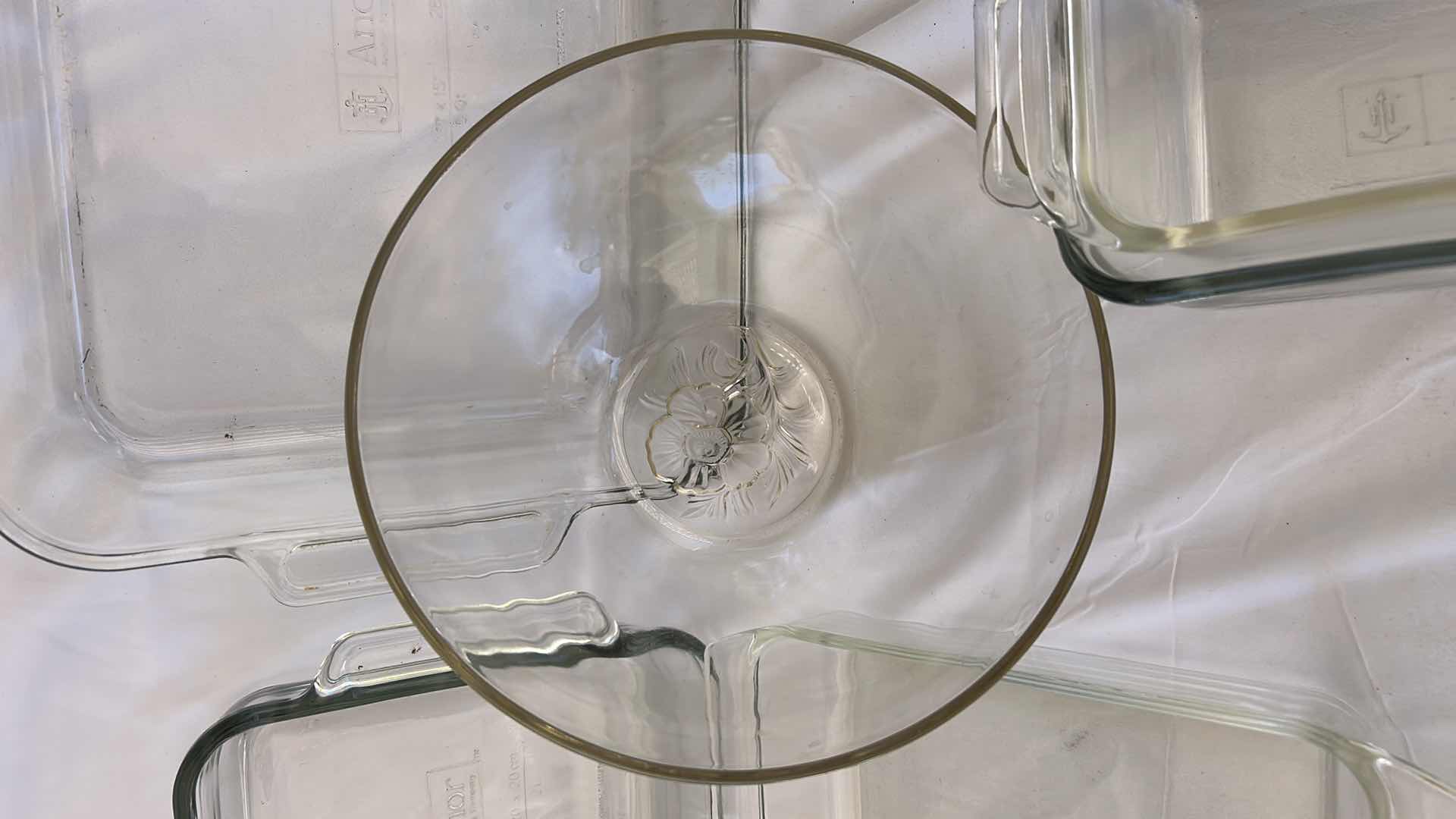 Photo 1 of ANCHOR HOCKING OVEN BASICS, PYREX & ASSORTED GLASS BAKEWARE