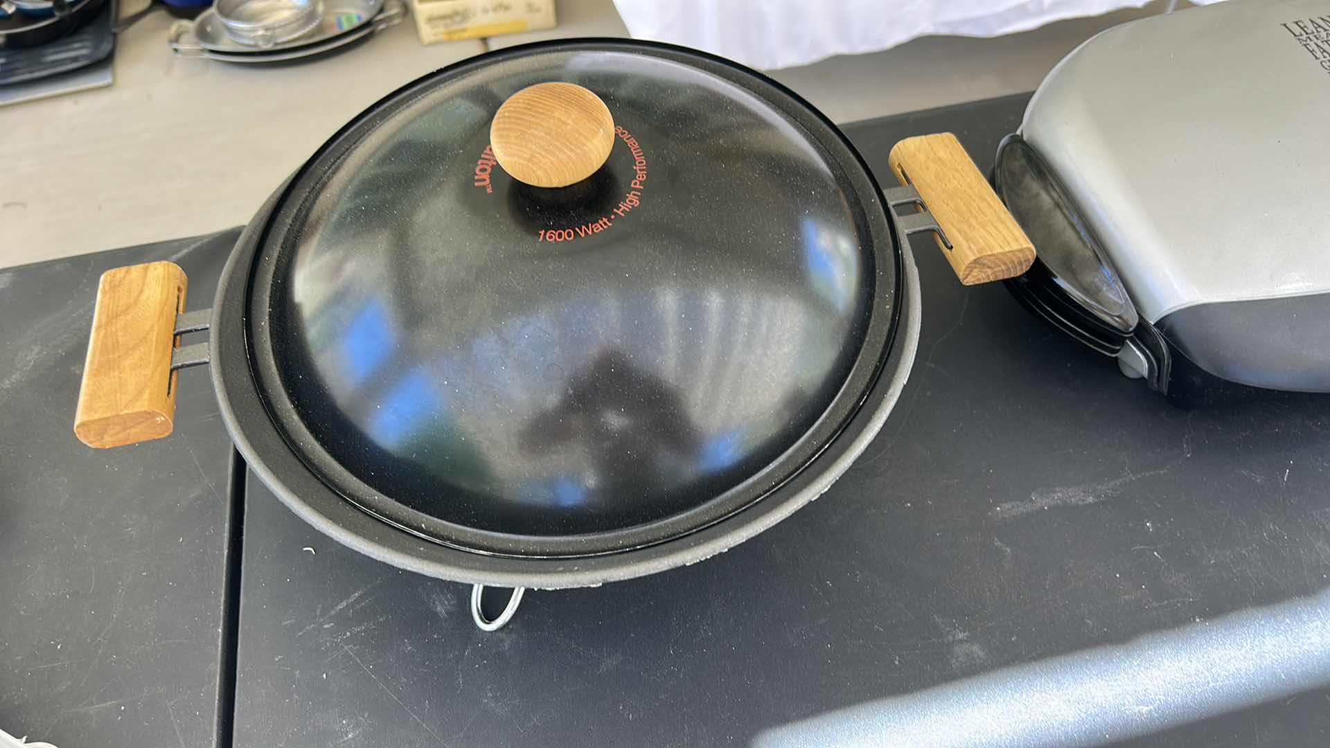 Photo 1 of ELECTRIC WOK AND GEORGE FOREMAN GRILL