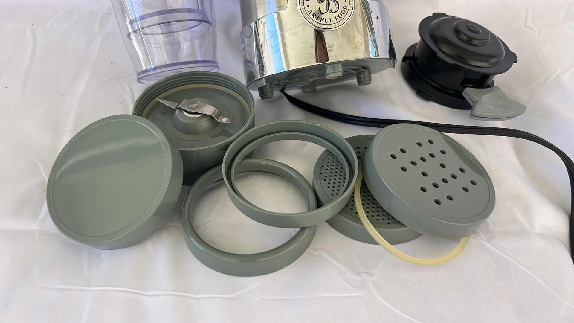 Photo 1 of BELLA CUCINA ARTFUL FOOD BLENDER