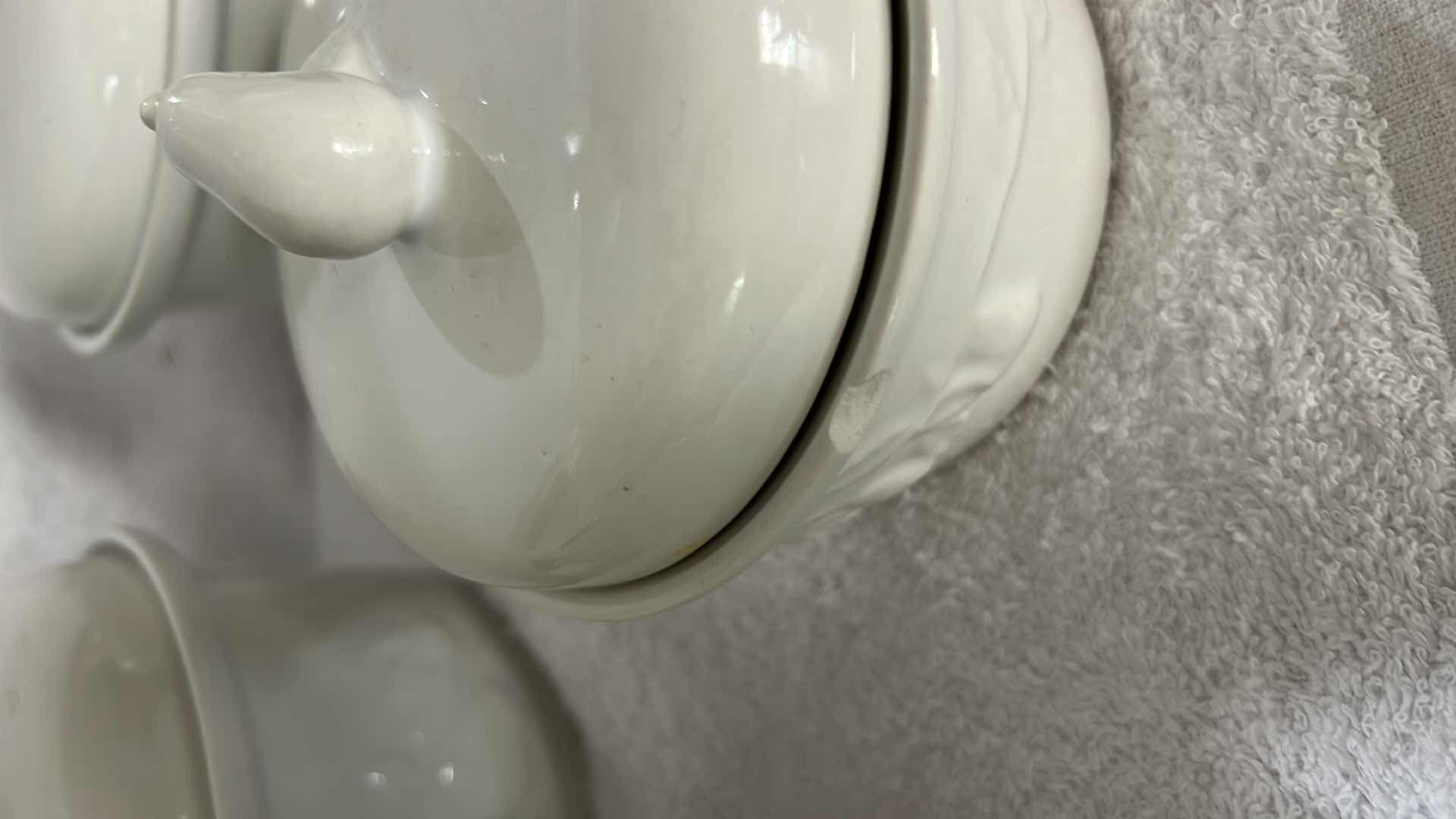 Photo 1 of 4 VINTAGE BANDWAGON WHITE CERAMIC LIDDED BOWLS