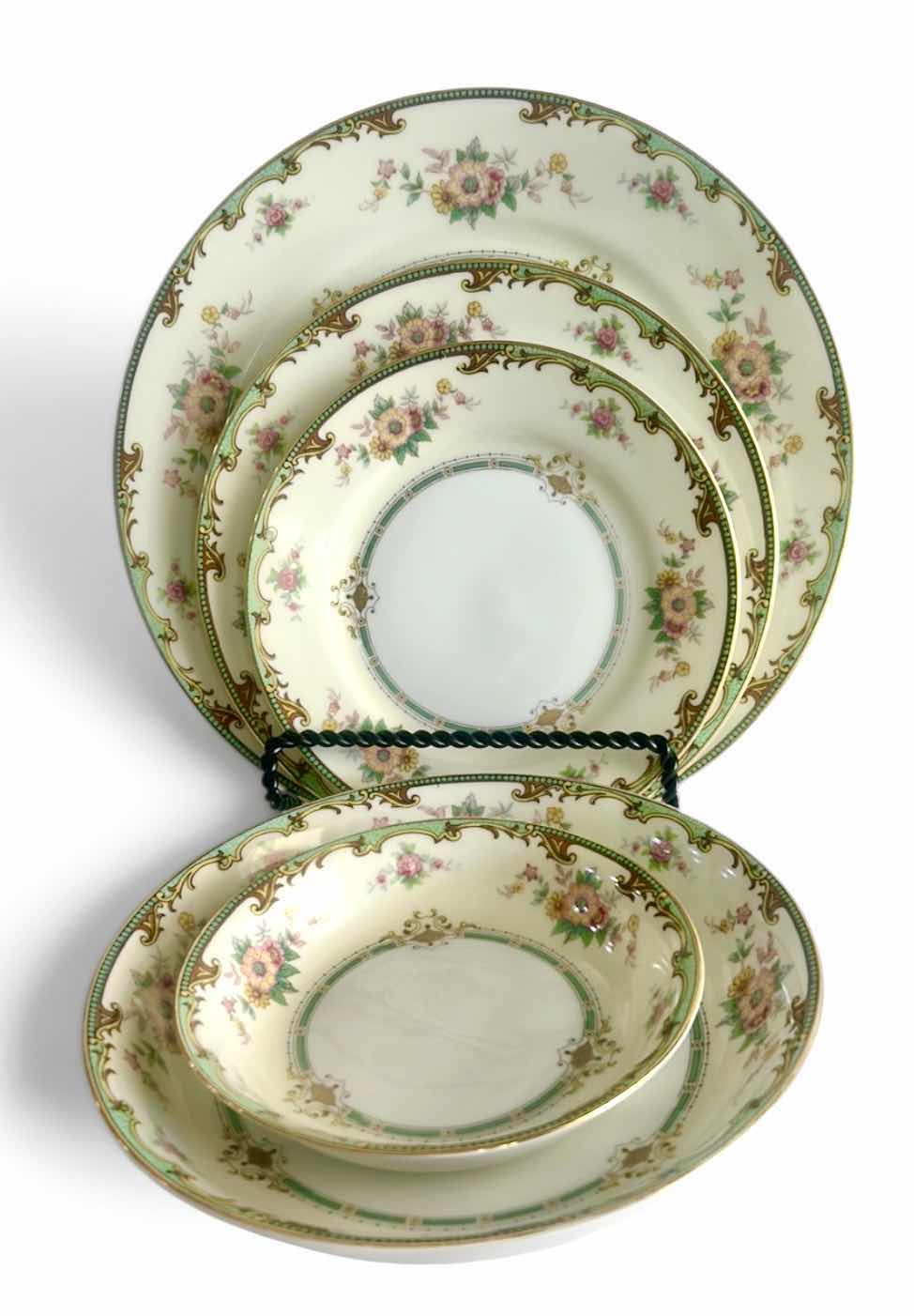 Photo 1 of FIVE PIECE VINTAGE NORITAKE CLINTONIA PLACE SETTING PORCELAIN DINNERWARE