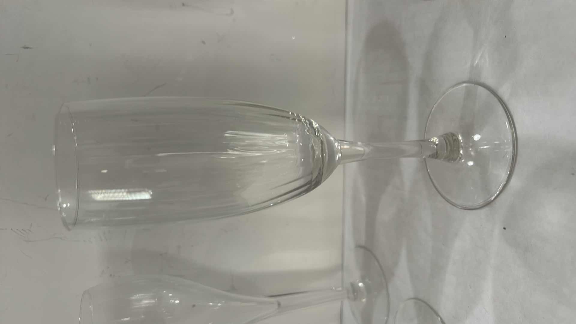 View 6 of 5 MARQUIS BY WATERFORD CRYSTAL CHAMPAGNE FLUTES IN THE POPULAR “OMEGA” PATTERN & 5 VINTAGE CLEAR GLASS CHAMPAGNE FLUTES,