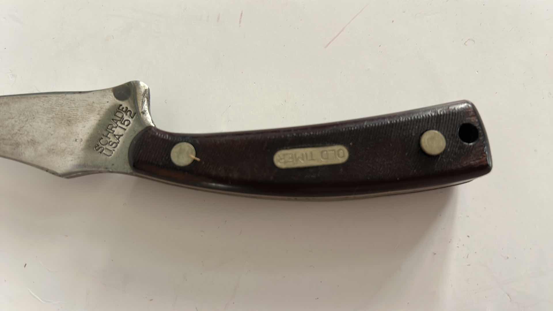Photo 1 of VINTAGE SCHRADE OLD TIMER 152 SHARPFINDER, FIXED BLADE KNIFE, MANUFACTURED IN THE USA WITH LEATHER CASE $65