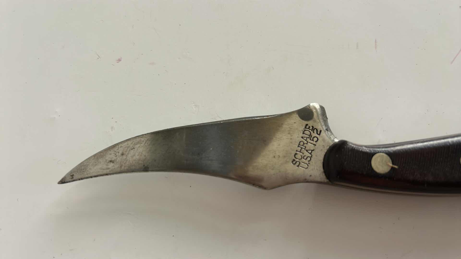 Photo 1 of VINTAGE SCHRADE OLD TIMER 152 SHARPFINDER, FIXED BLADE KNIFE, MANUFACTURED IN THE USA WITH LEATHER CASE $65