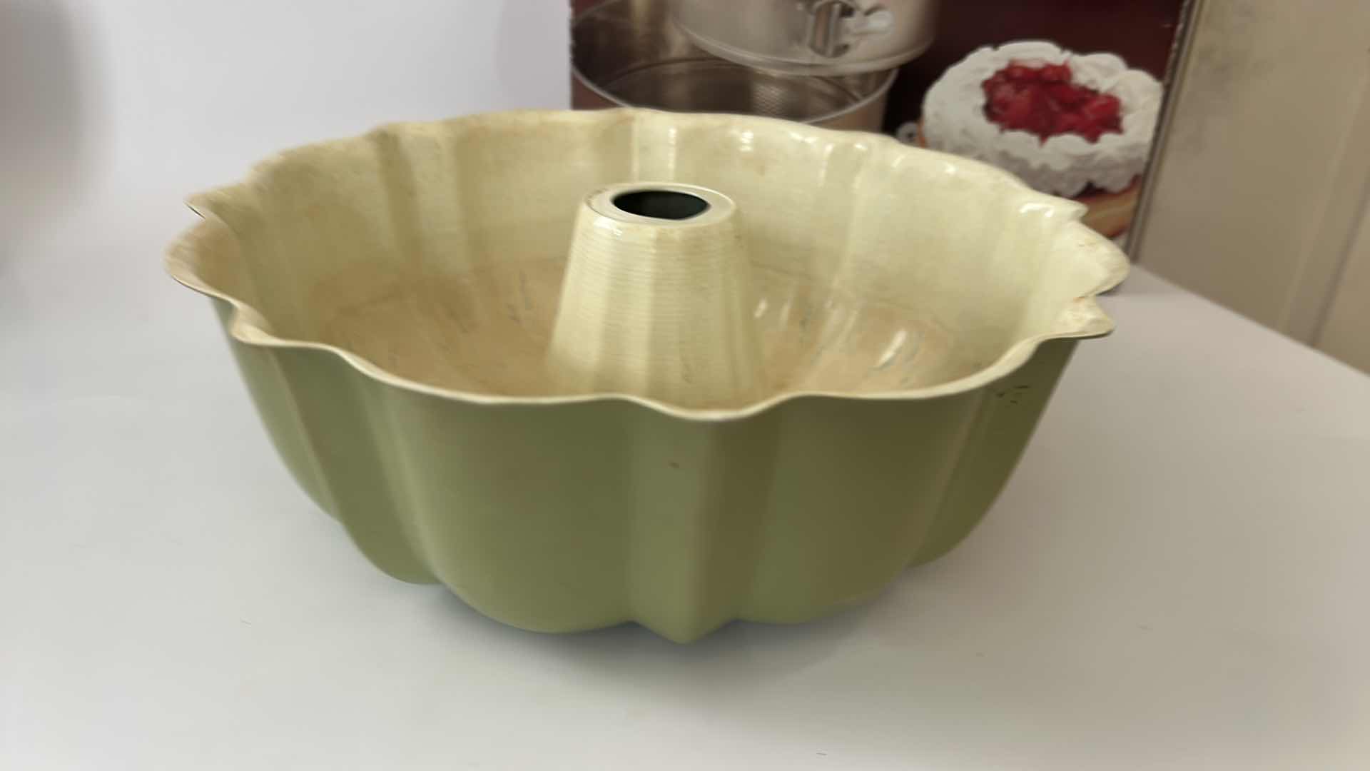 Photo 1 of ARBORWARE STAINLESS STEEL COLANDERS, STAINLESS STEEL BOWLS, BUNDT PAN AND MORE