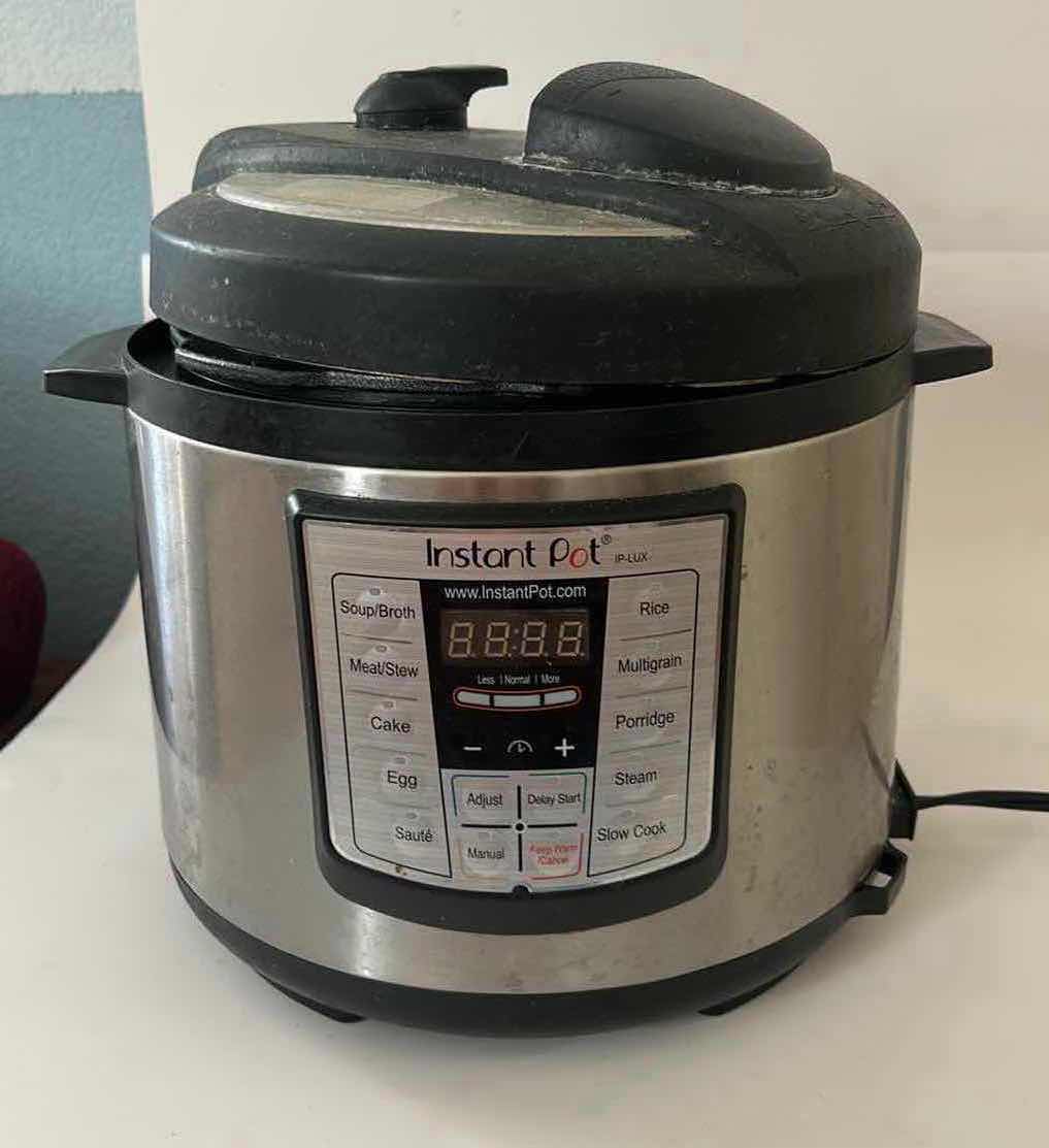 Photo 1 of INSTA POT
